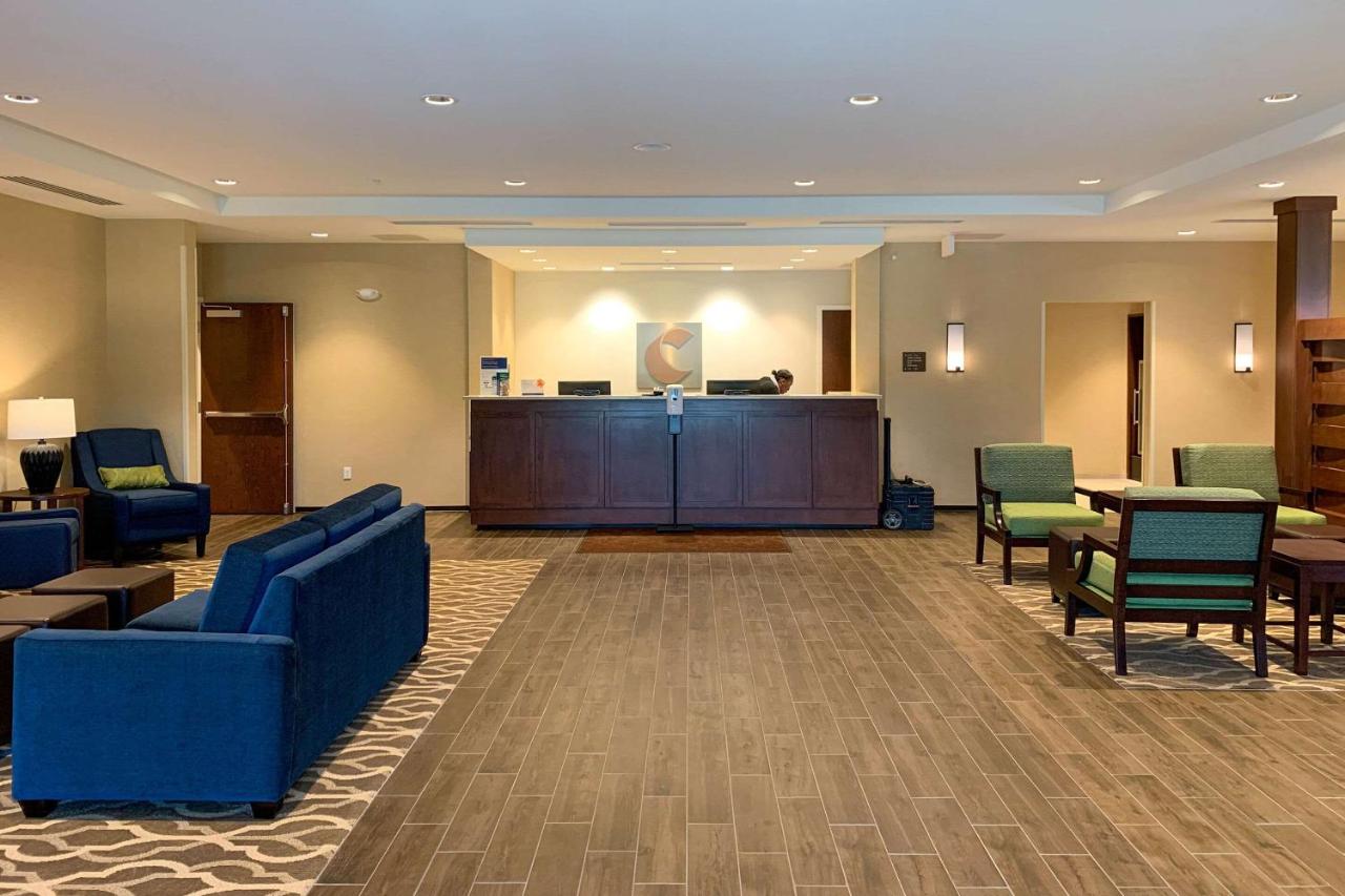 Comfort Inn & Suites