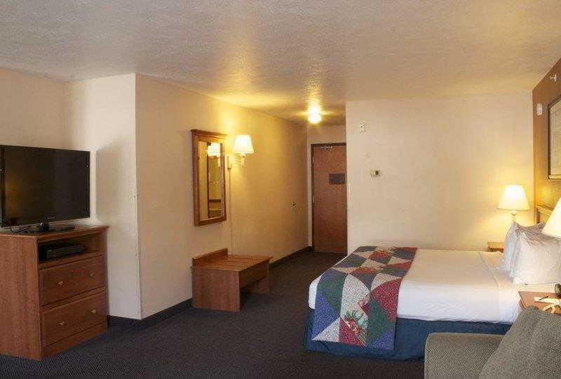 Best Western Wheatland Inn