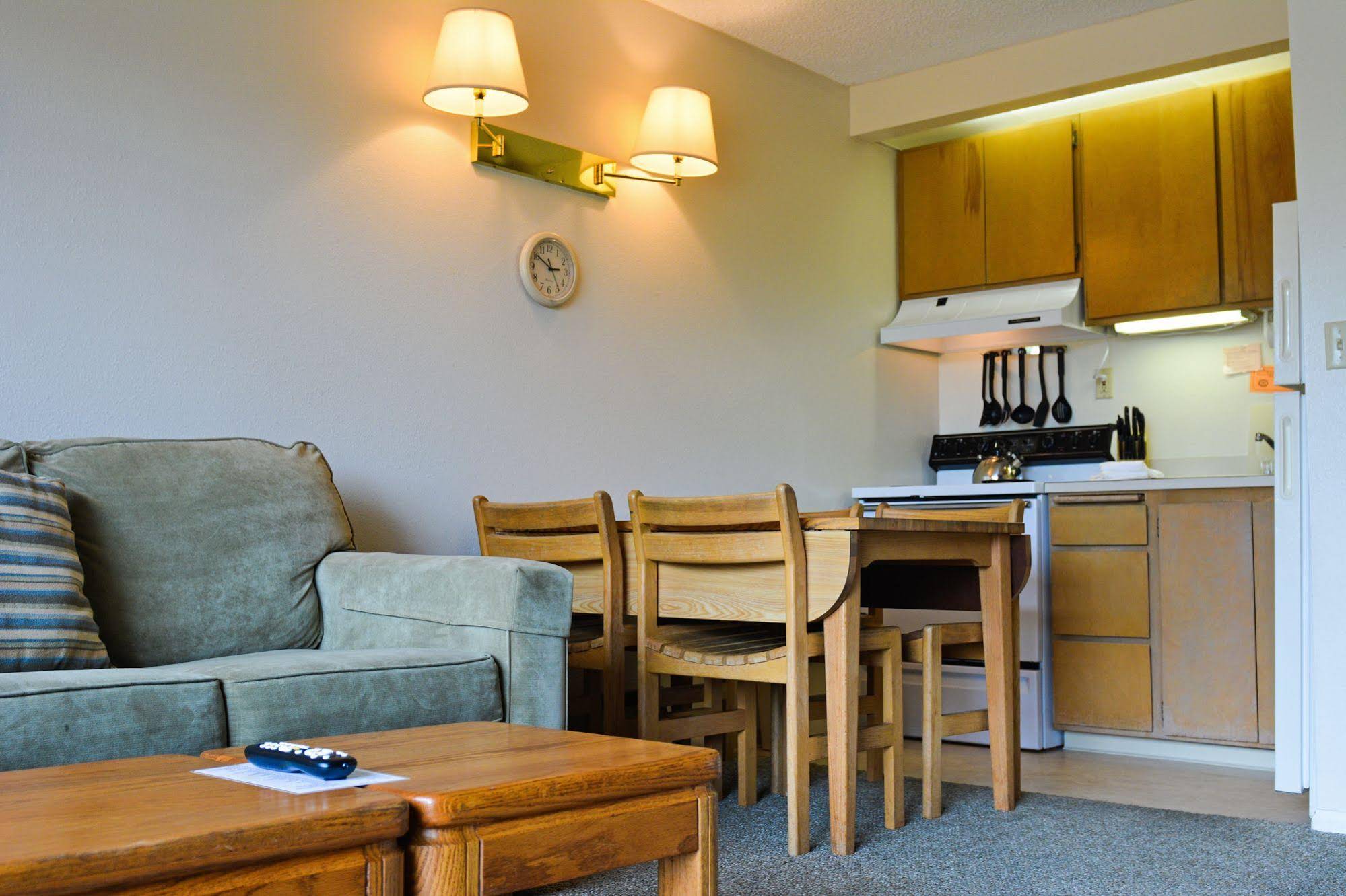 Surfcrest Resort Condominiums, a VRI Resort