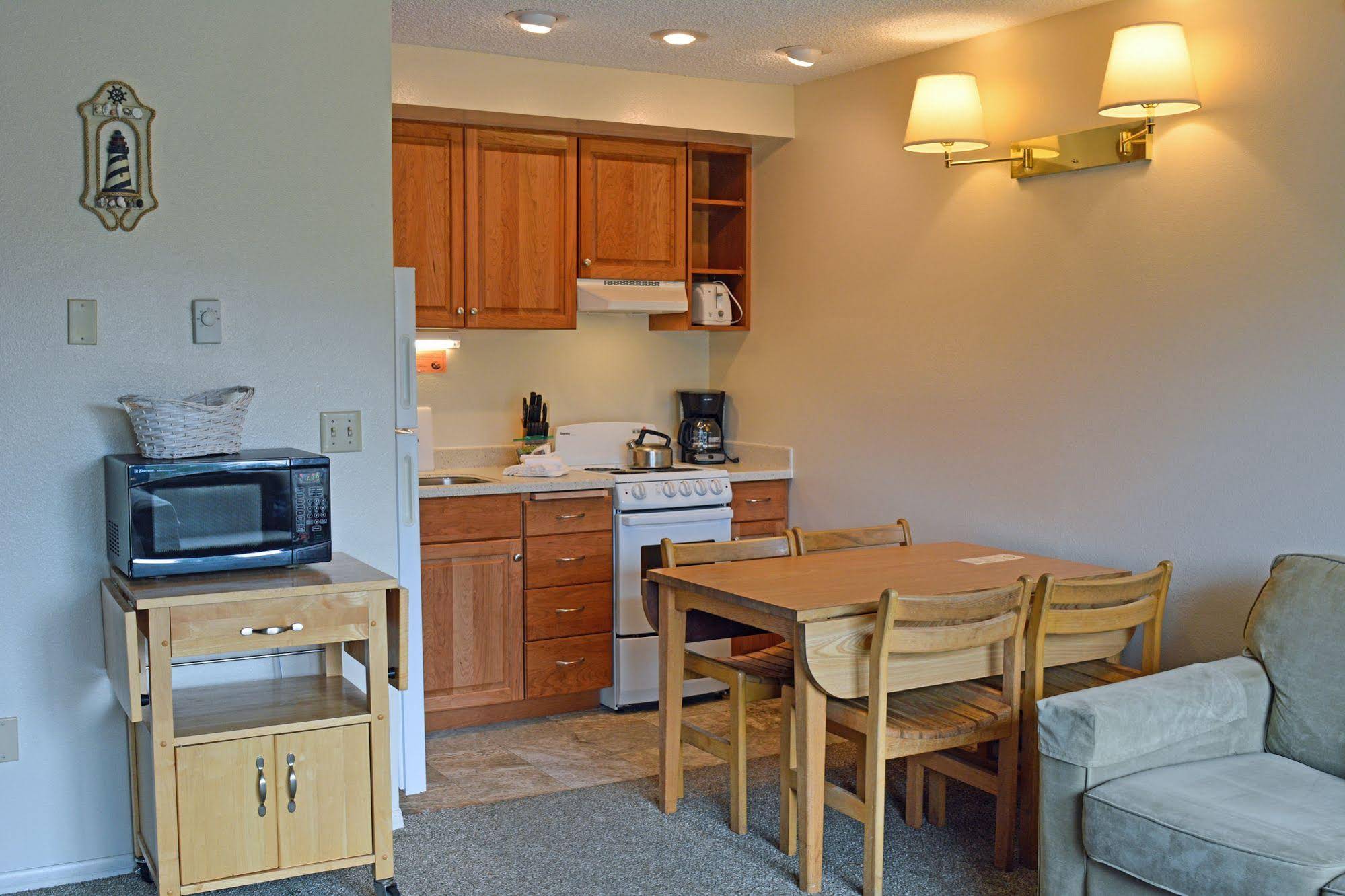 Surfcrest Resort Condominiums, a VRI Resort