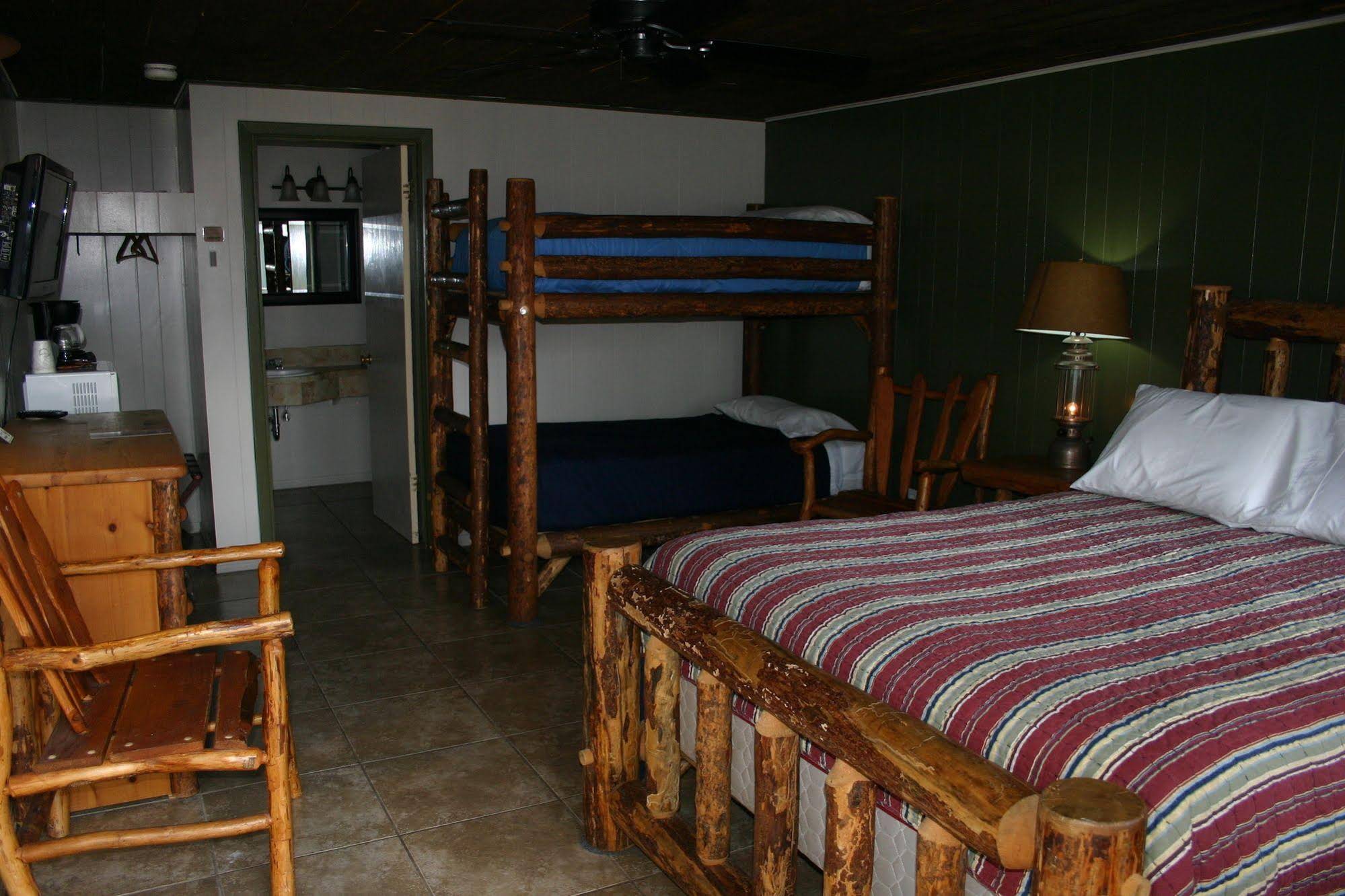 Lone Fir Resort