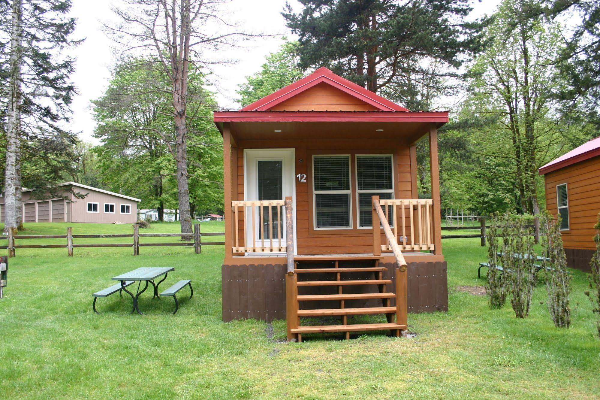 Lone Fir Resort