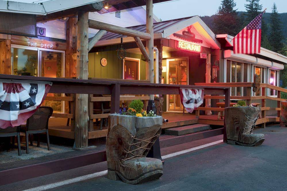 Lone Fir Resort