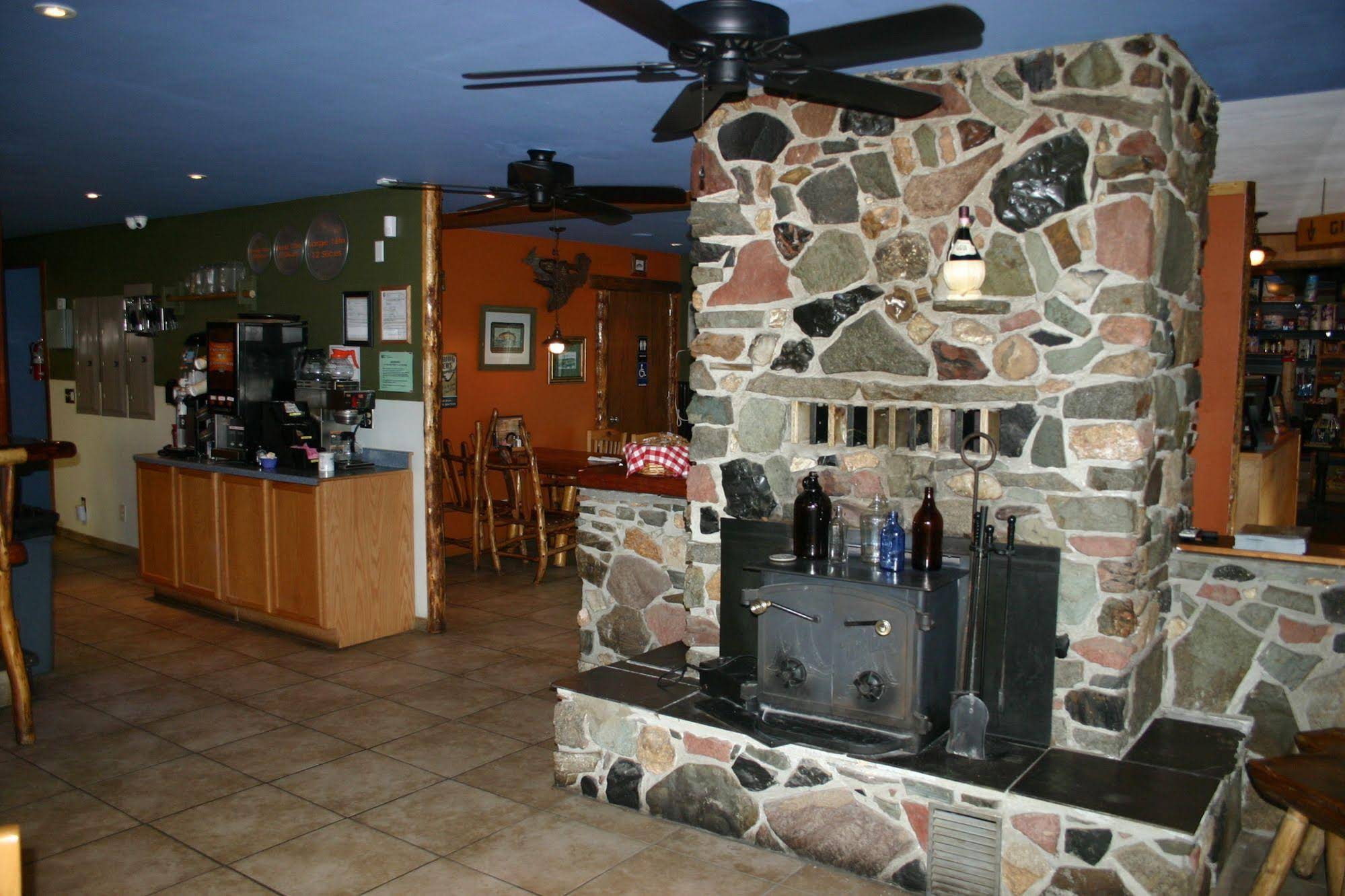 Lone Fir Resort