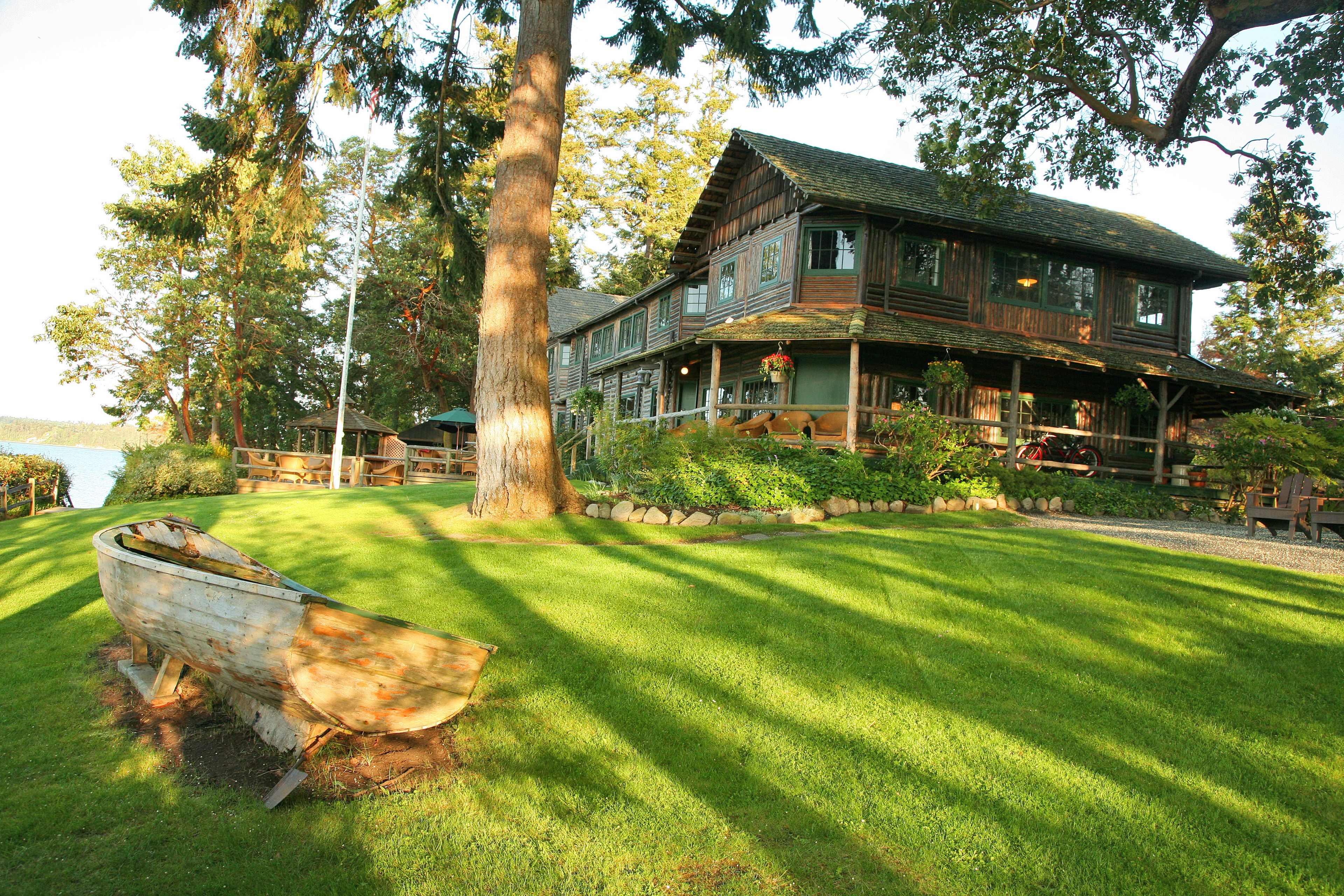 Captain Whidbey Inn