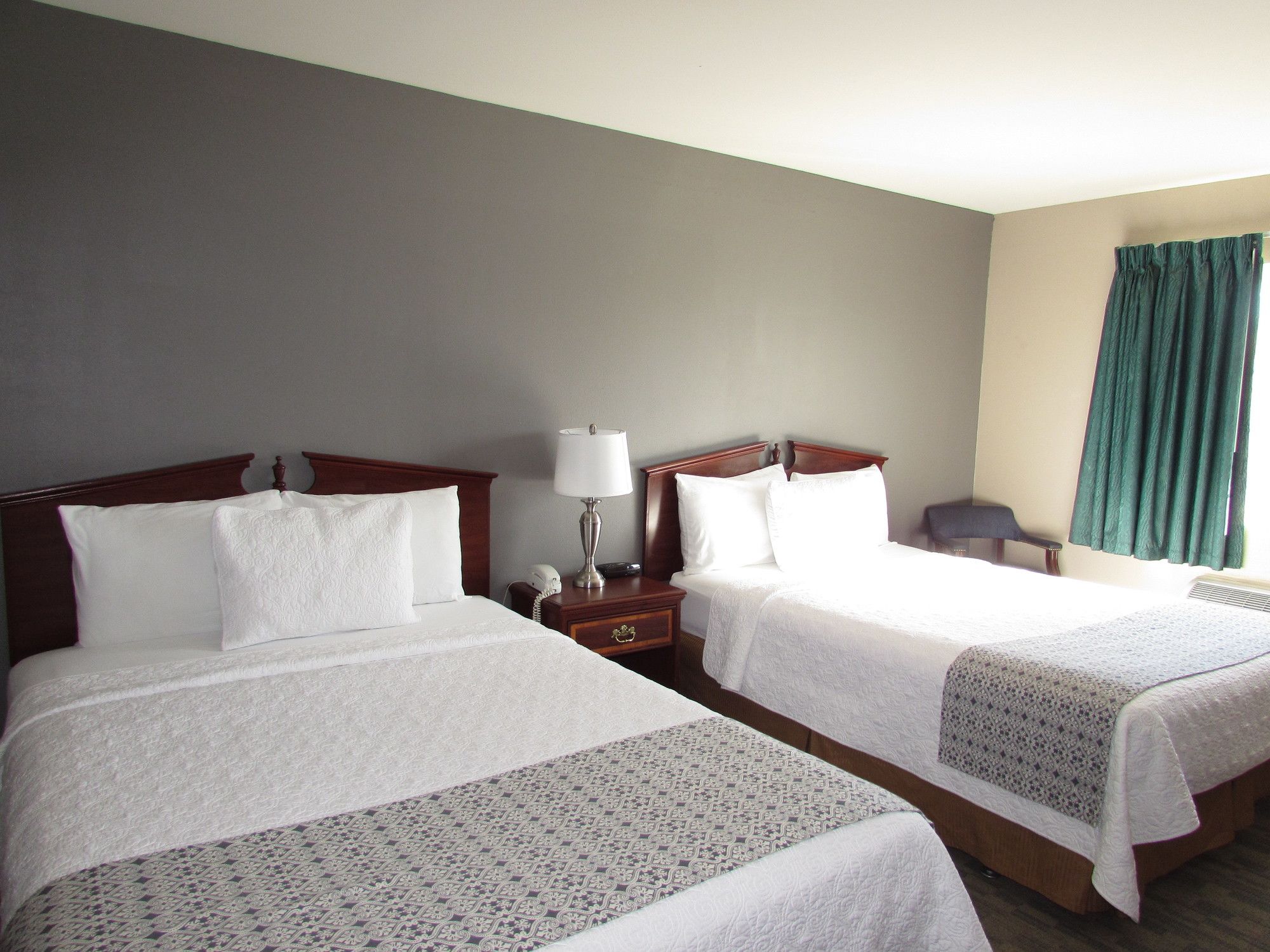 FairBridge Inn & Suites DuPont