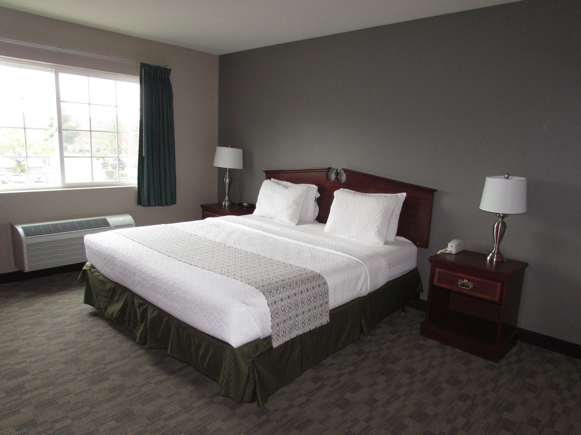 FairBridge Inn & Suites DuPont