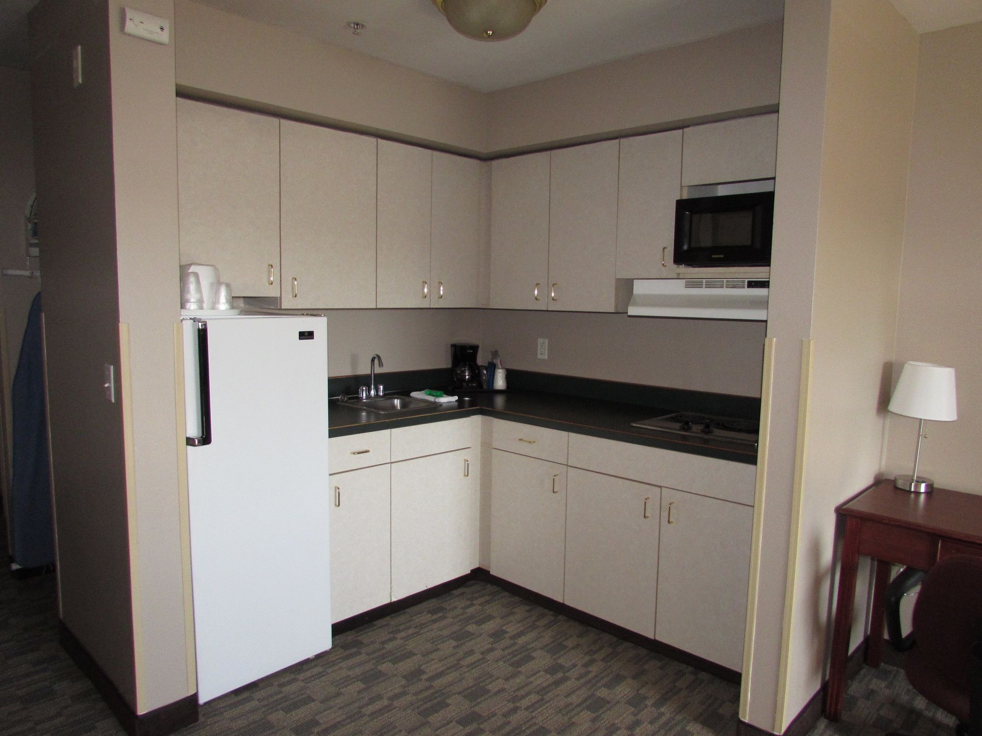 FairBridge Inn & Suites DuPont