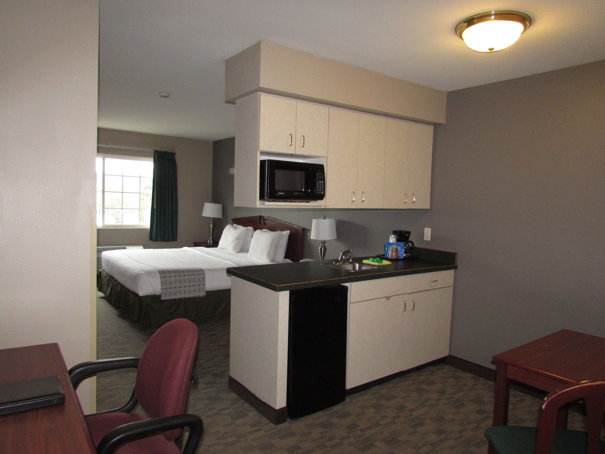 FairBridge Inn & Suites DuPont