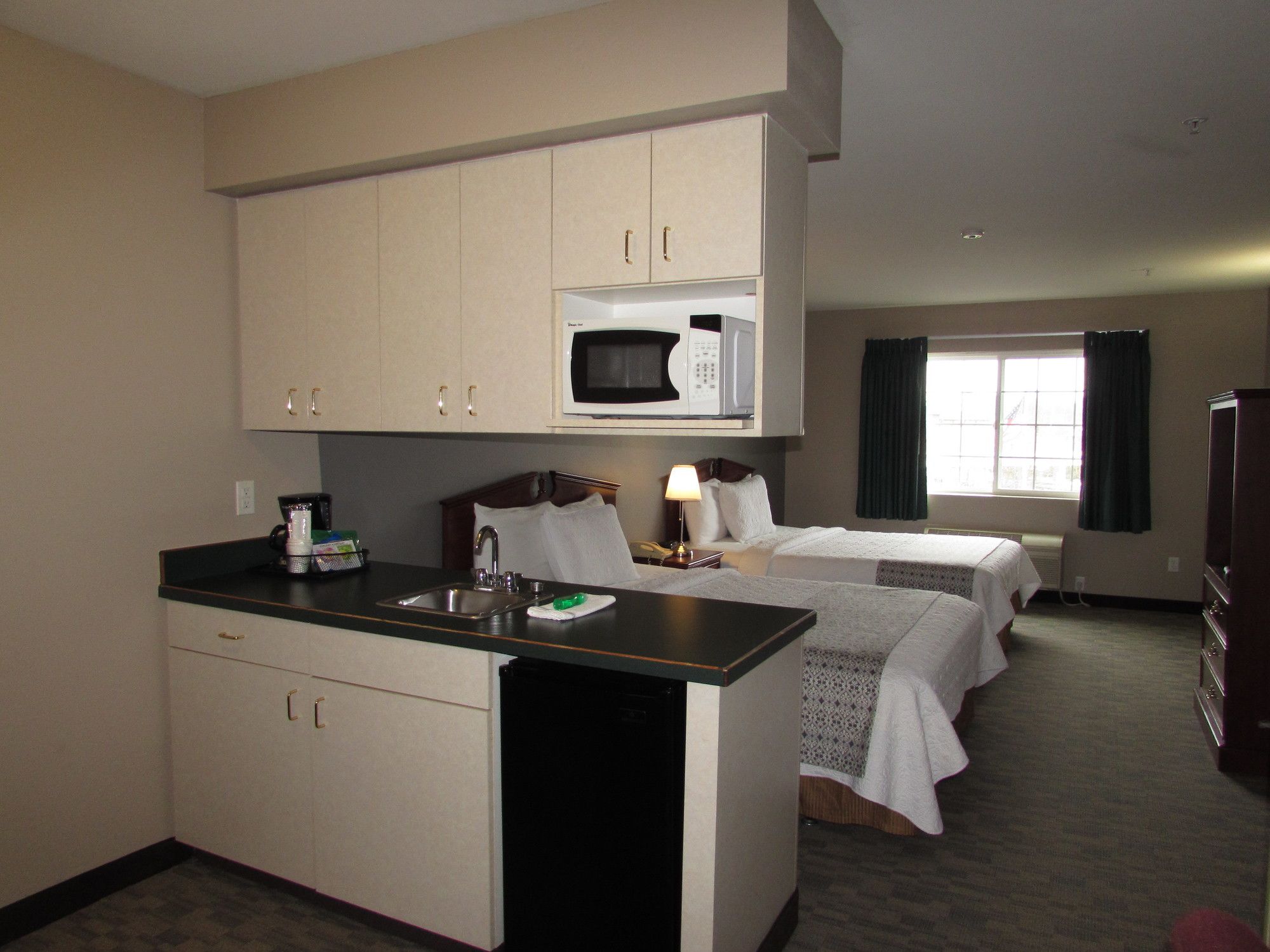 FairBridge Inn & Suites DuPont