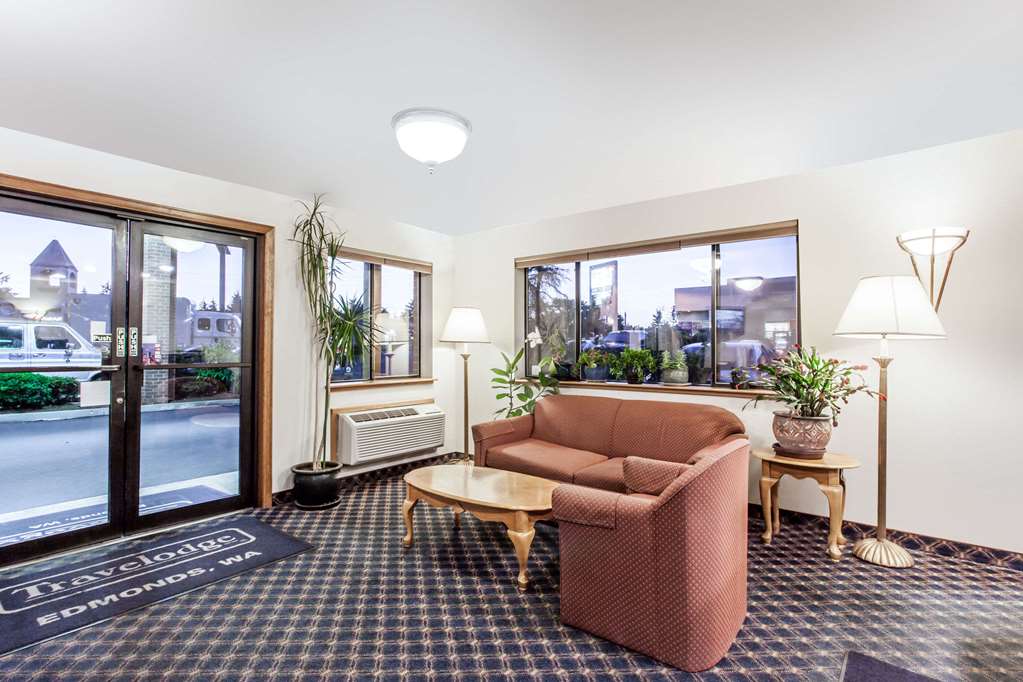 Econo Lodge Edmonds North Seattle