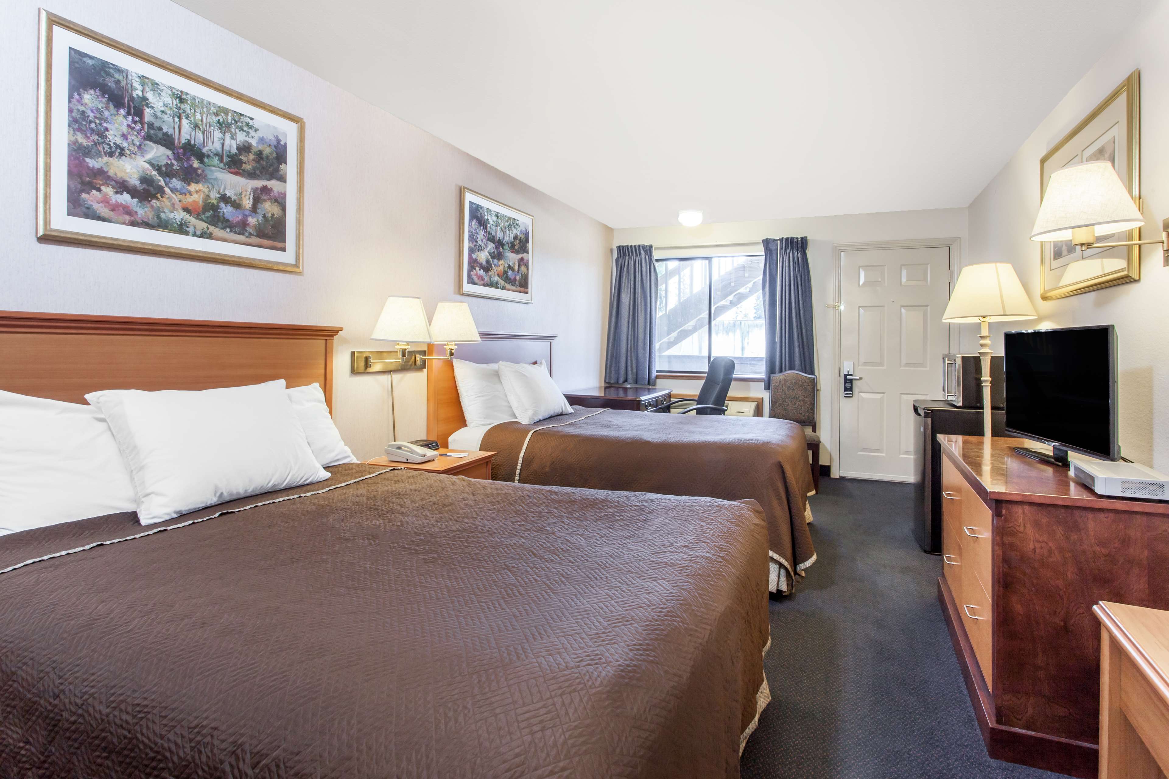 Econo Lodge Edmonds North Seattle