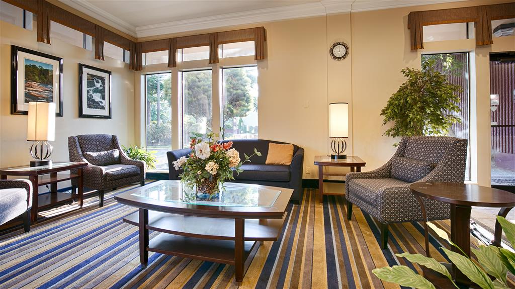 Best Western Cascadia Inn