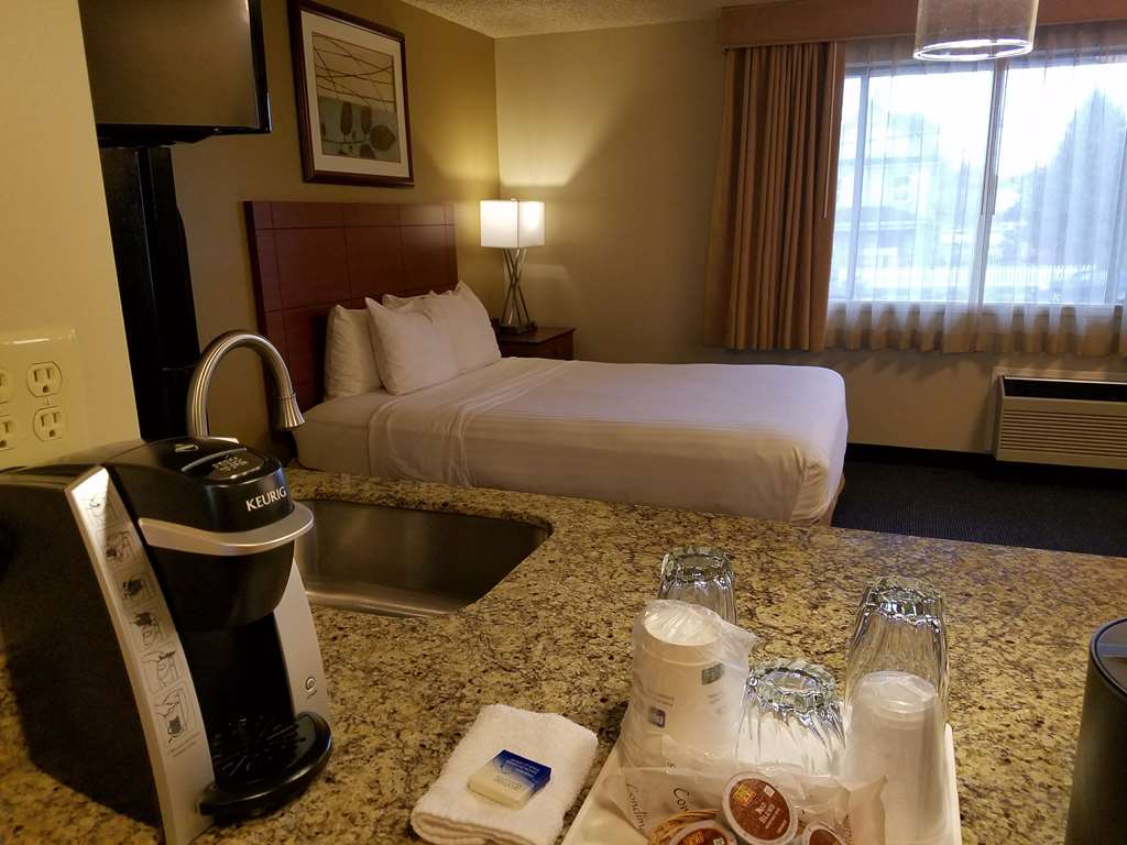 Best Western Cascadia Inn
