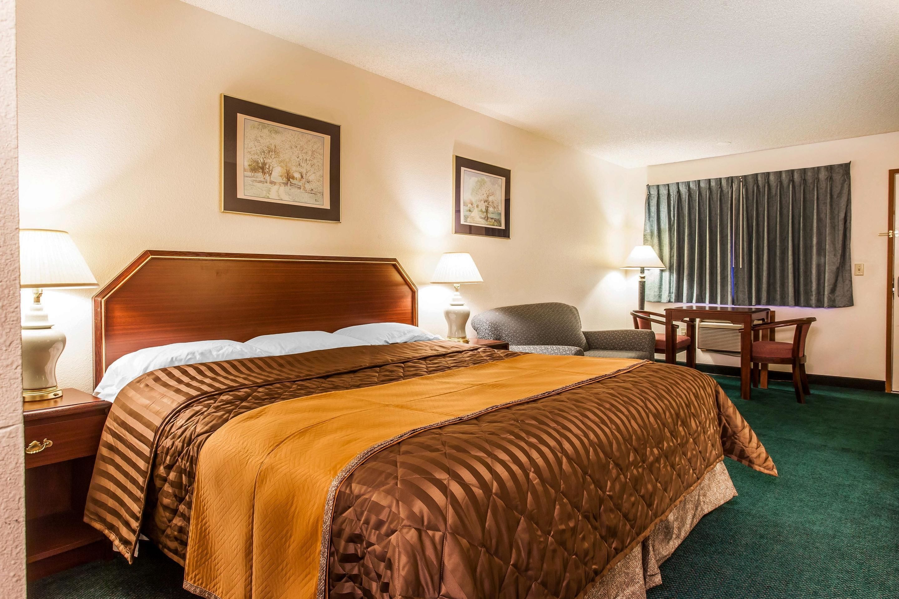Econo Lodge Everett