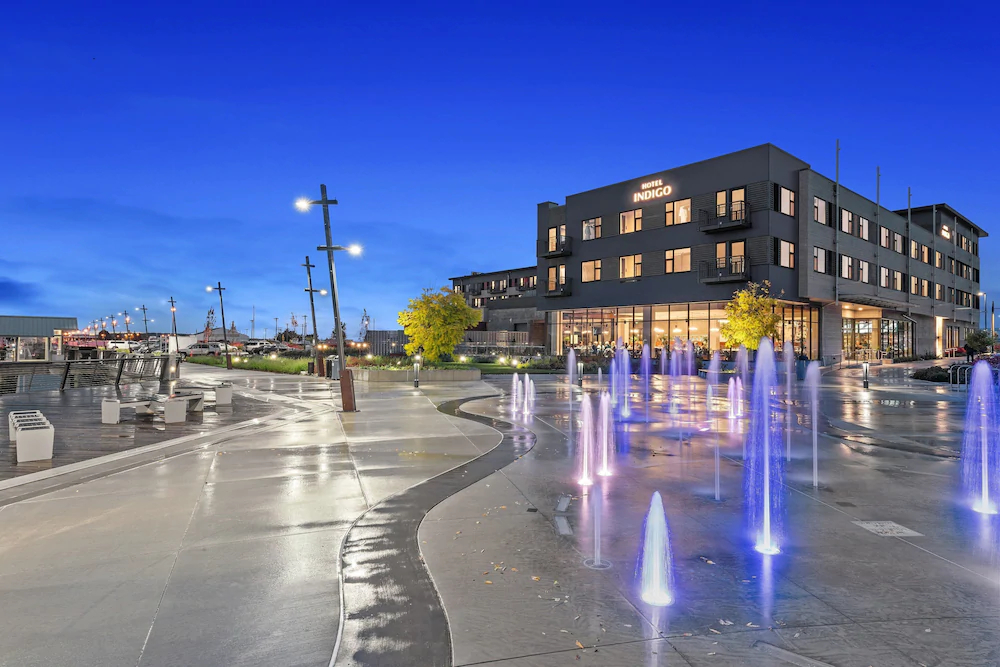 Hotel Indigo Everett Waterfront Place