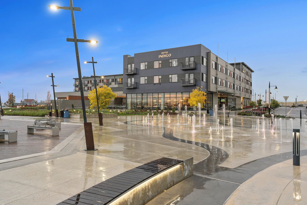 Hotel Indigo Everett Waterfront Place