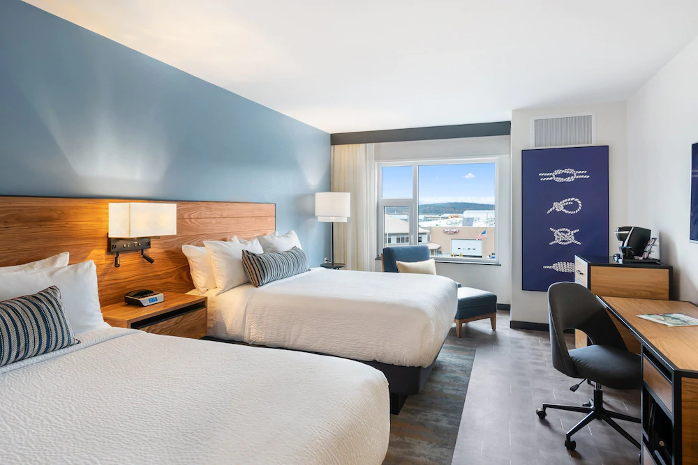 Hotel Indigo Everett Waterfront Place