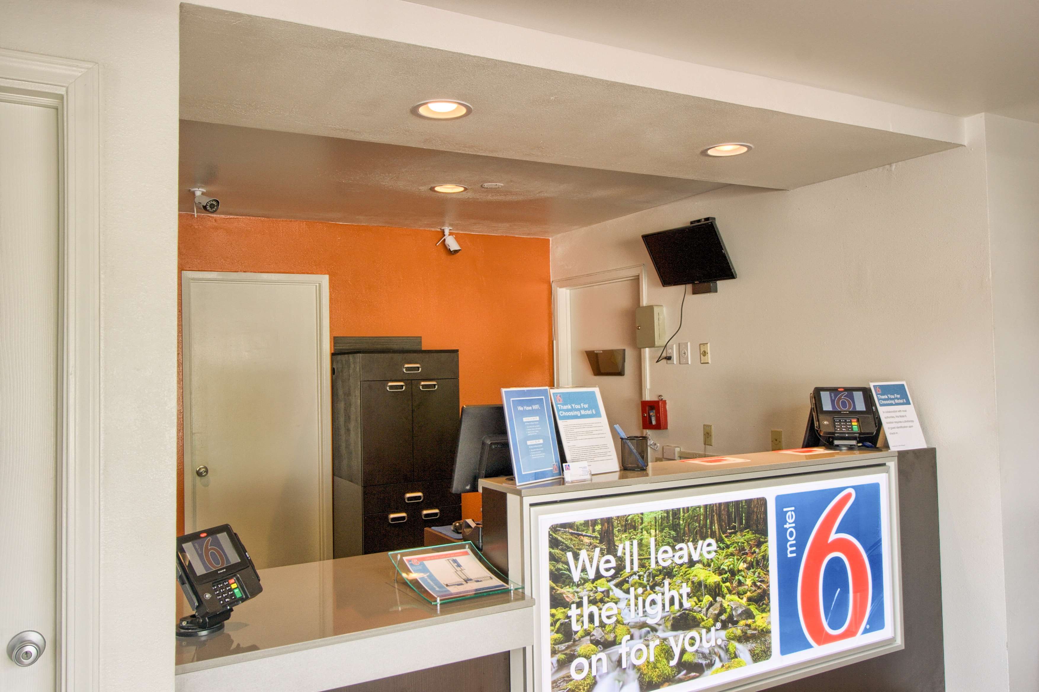 Motel 6 Everett North