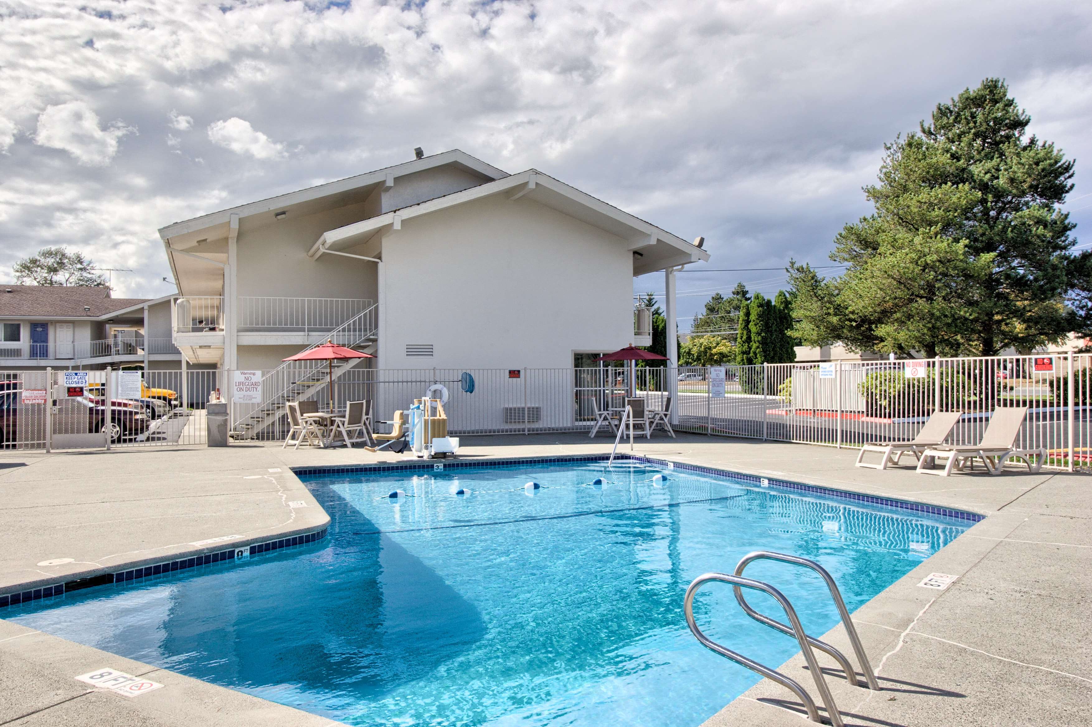Motel 6 Everett North