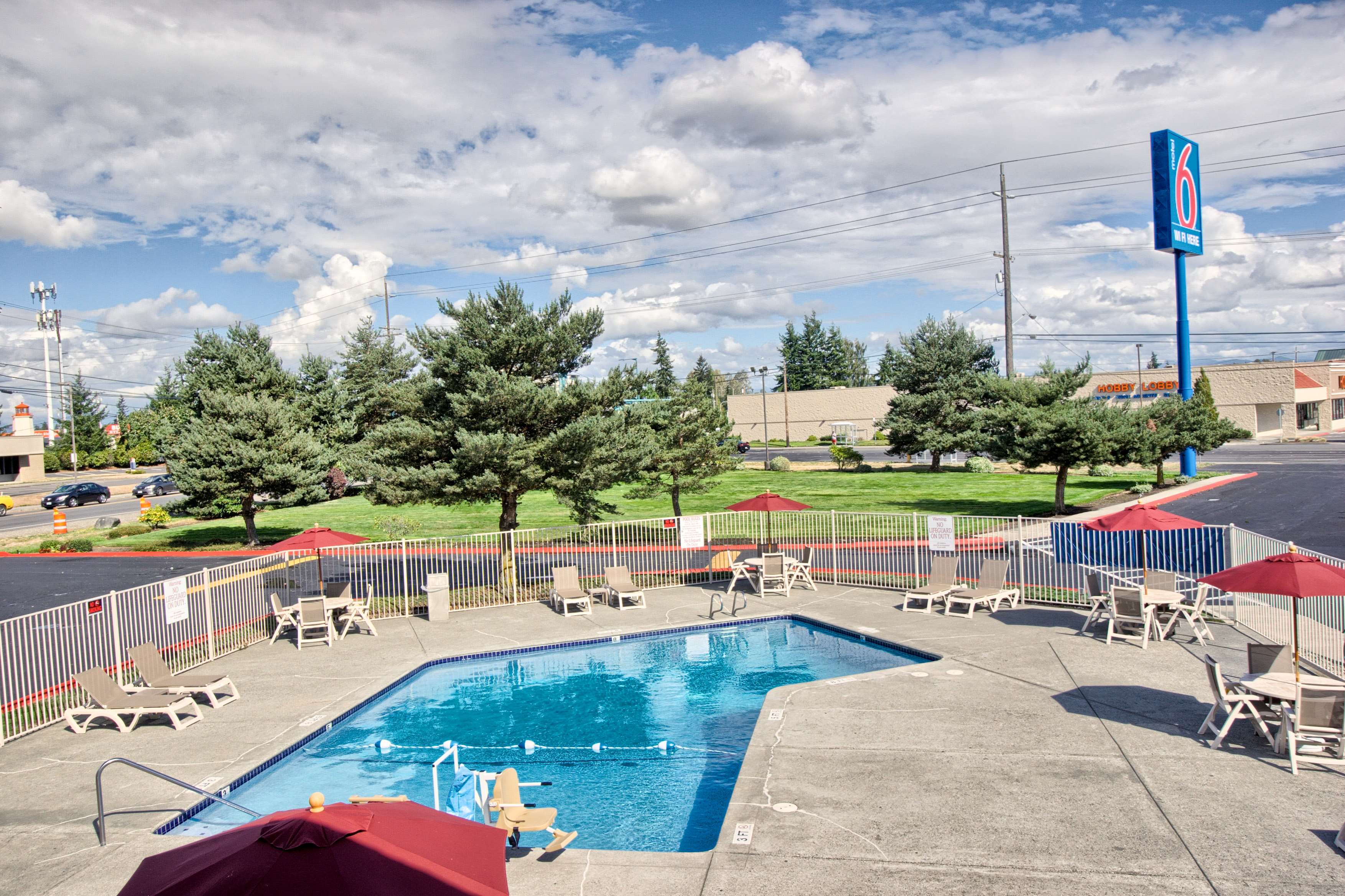Motel 6 Everett North