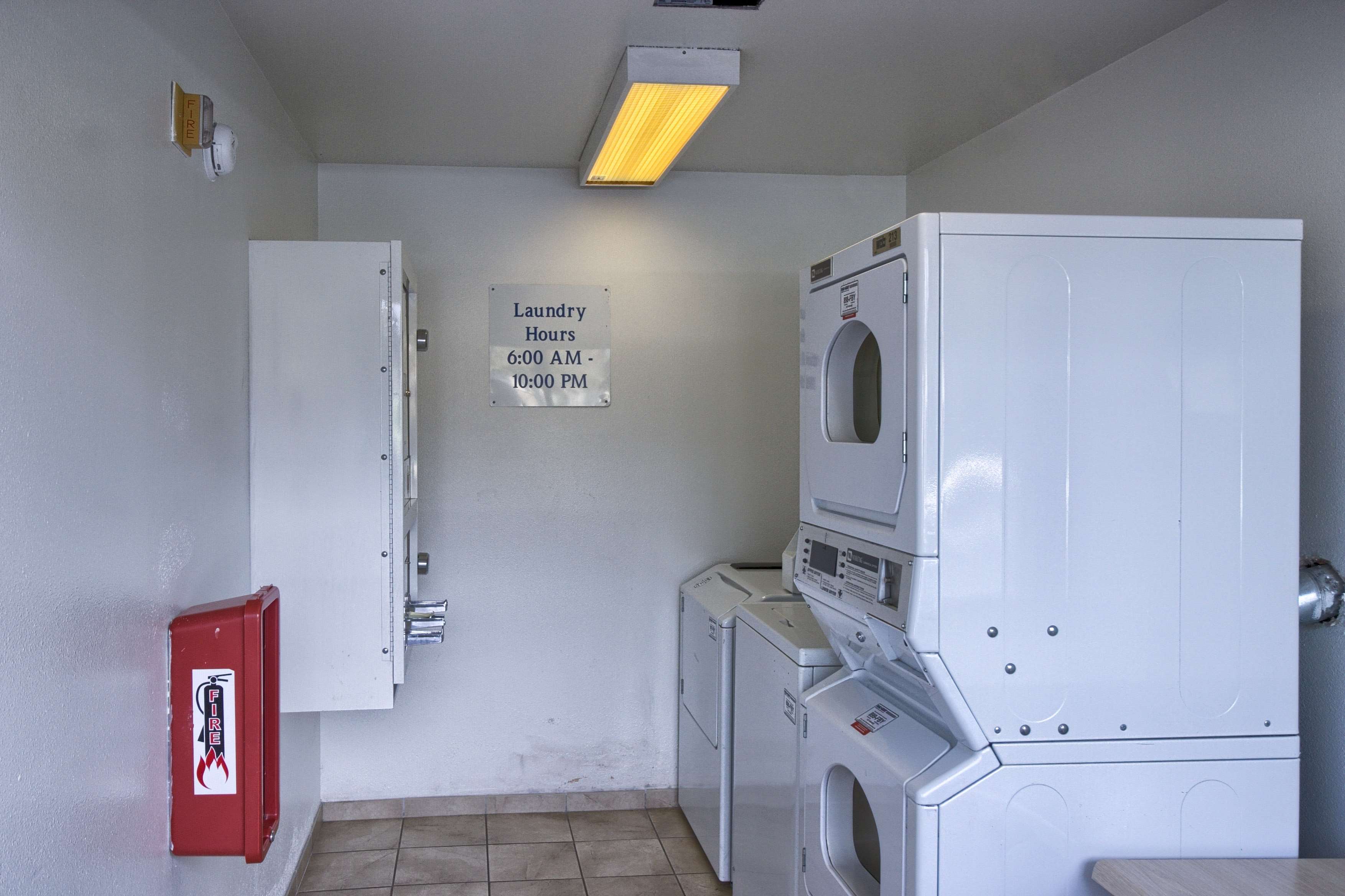 Motel 6 Everett North