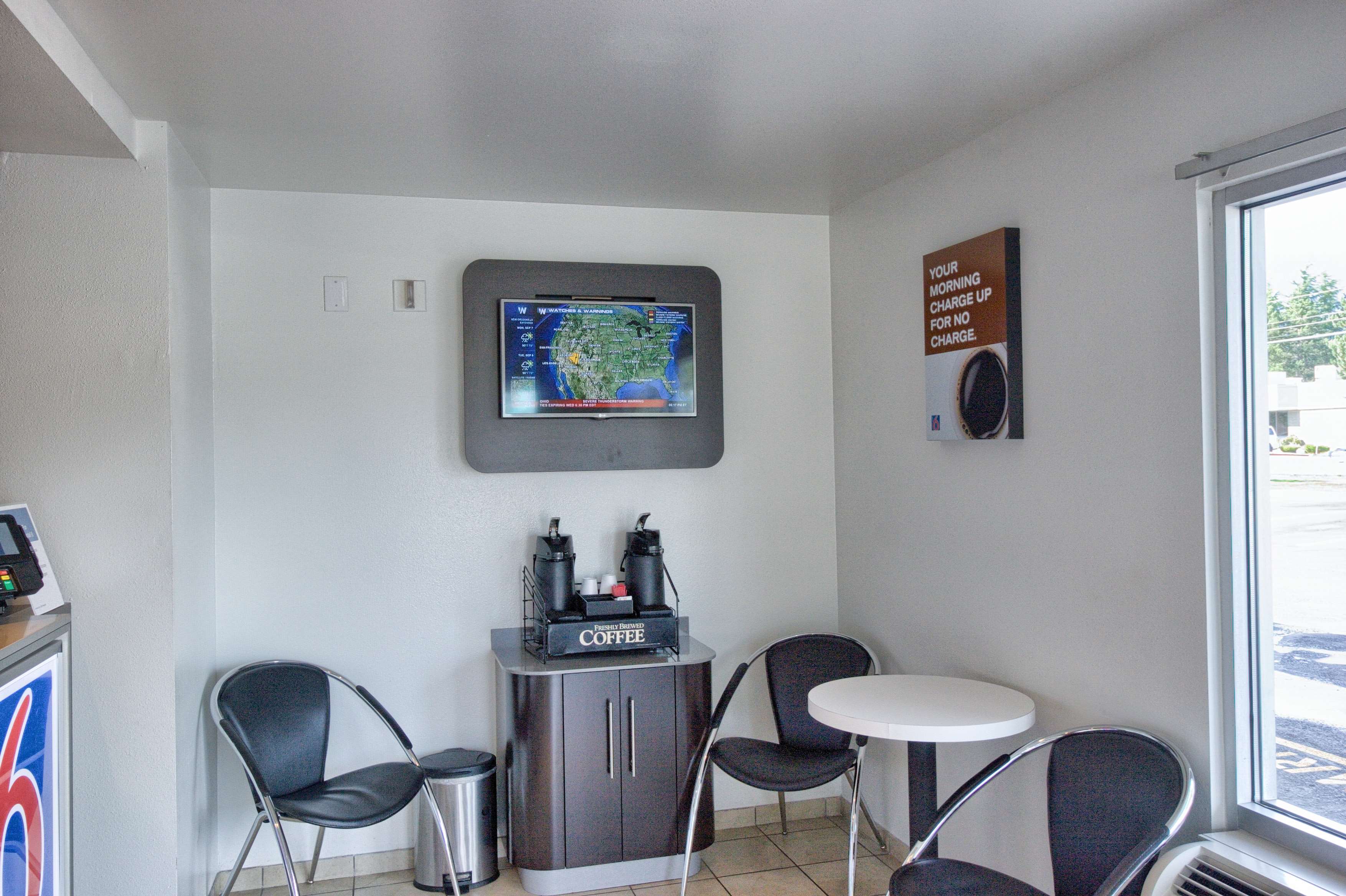 Motel 6 Everett North