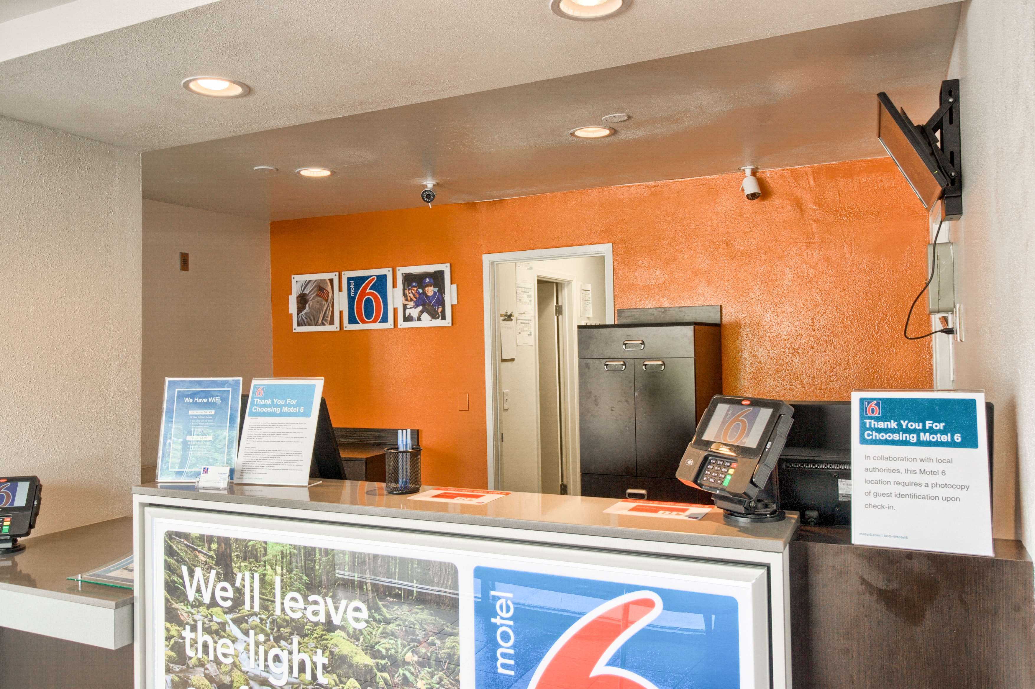 Motel 6 Everett North