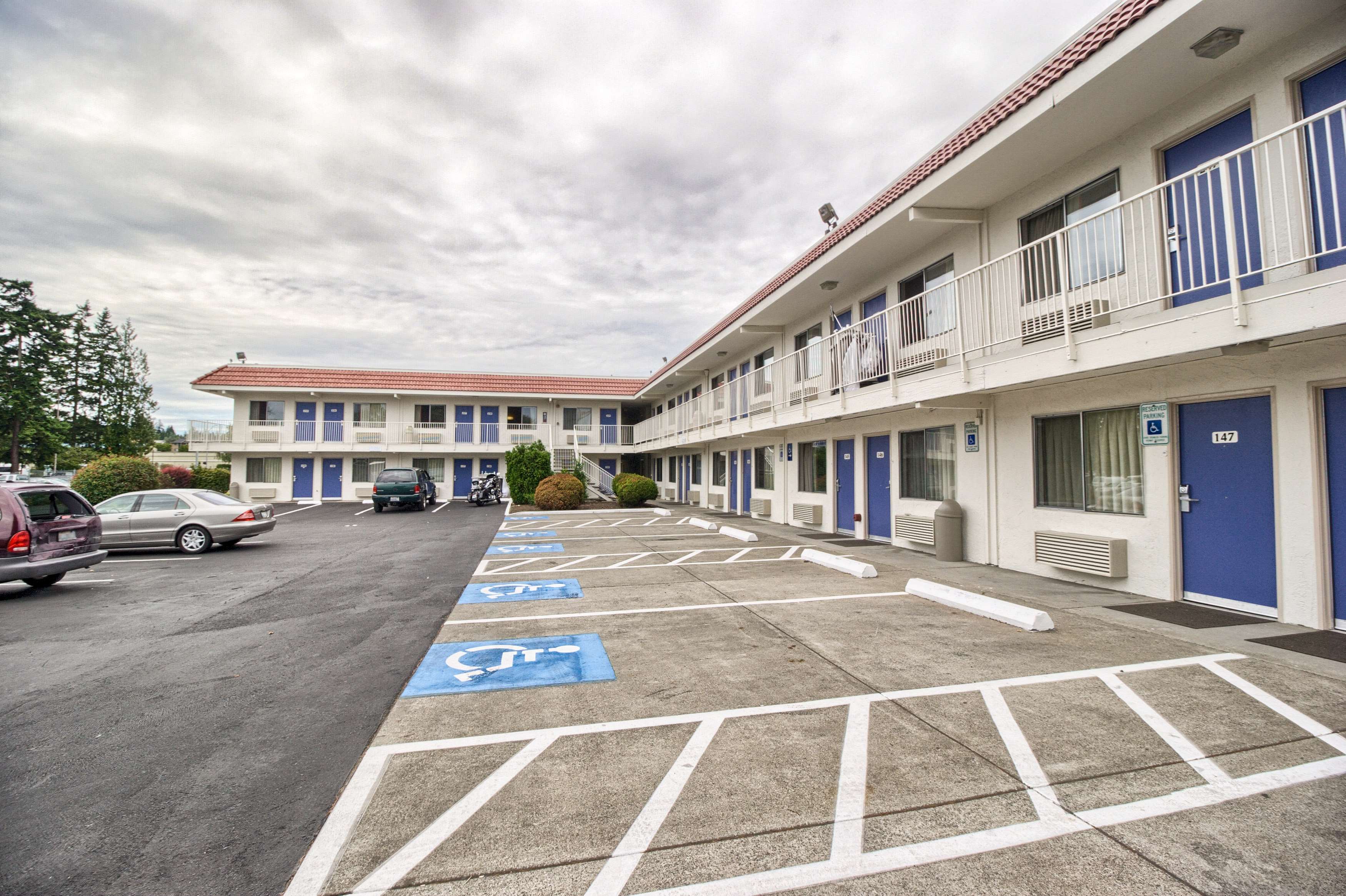 Motel 6 Everett South