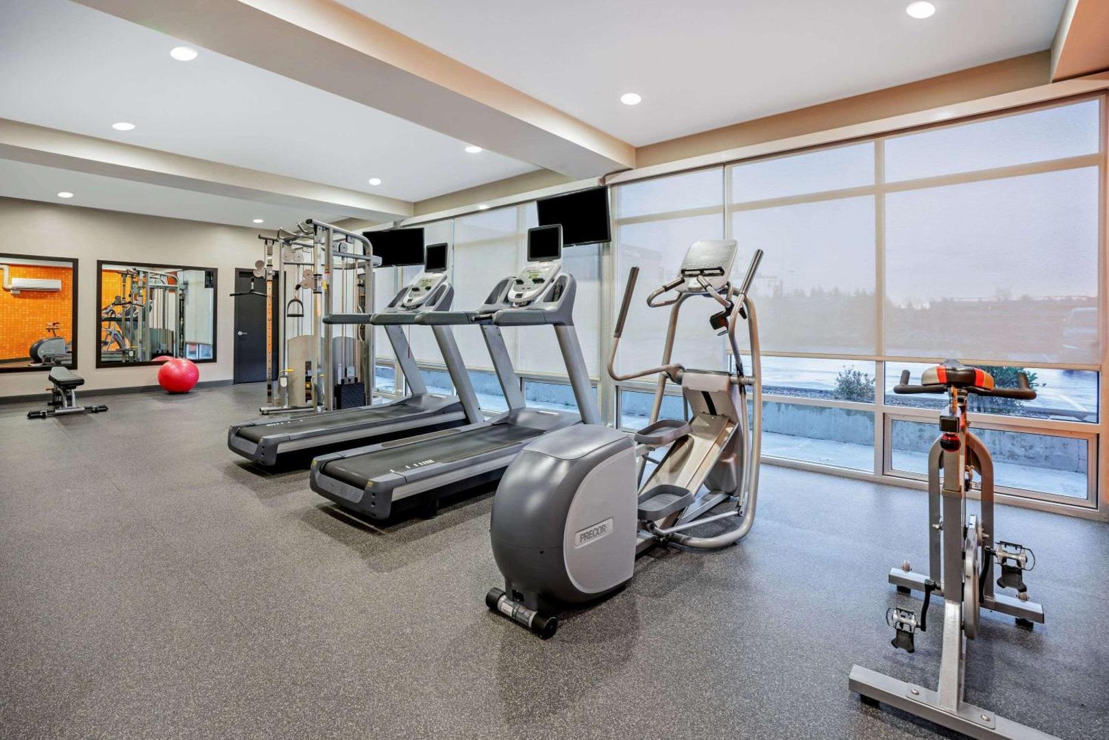 La Quinta Inn & Suites by Wyndham Seattle Federal Way