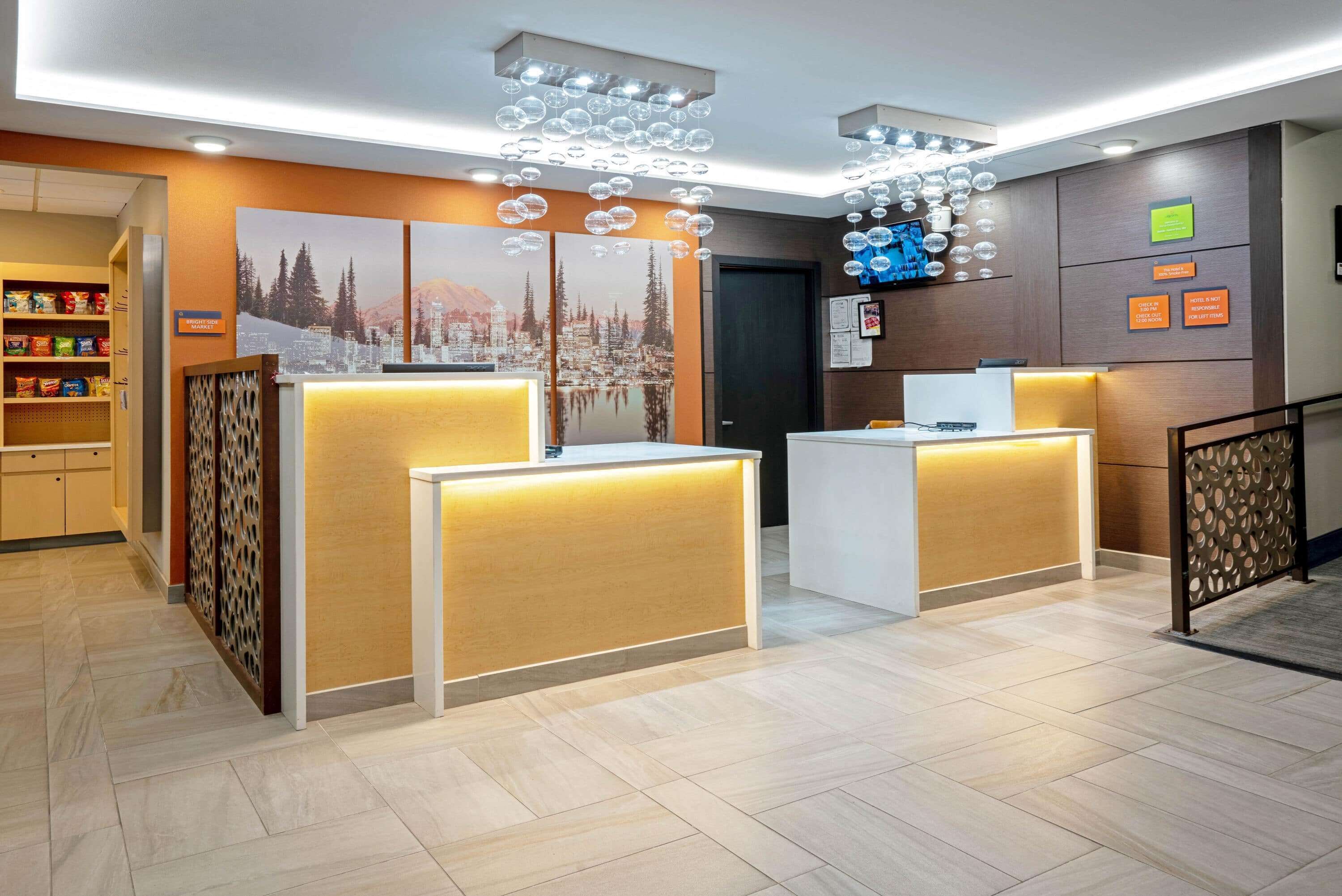 La Quinta Inn & Suites by Wyndham Seattle Federal Way
