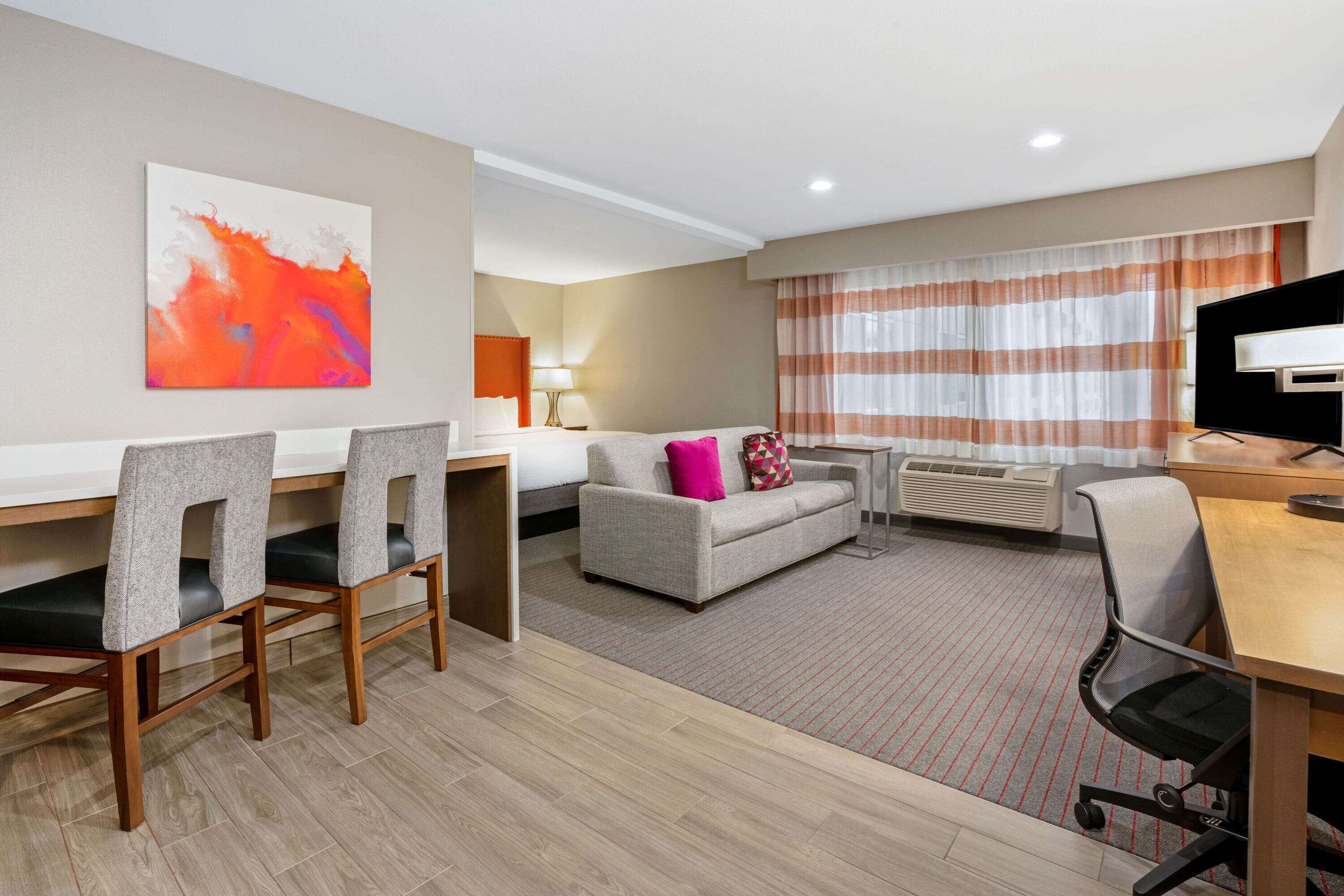 La Quinta Inn & Suites by Wyndham Seattle Federal Way