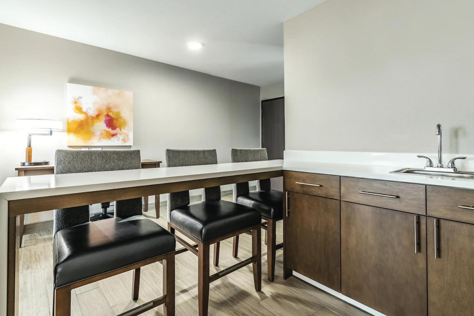 La Quinta Inn & Suites by Wyndham Seattle Federal Way