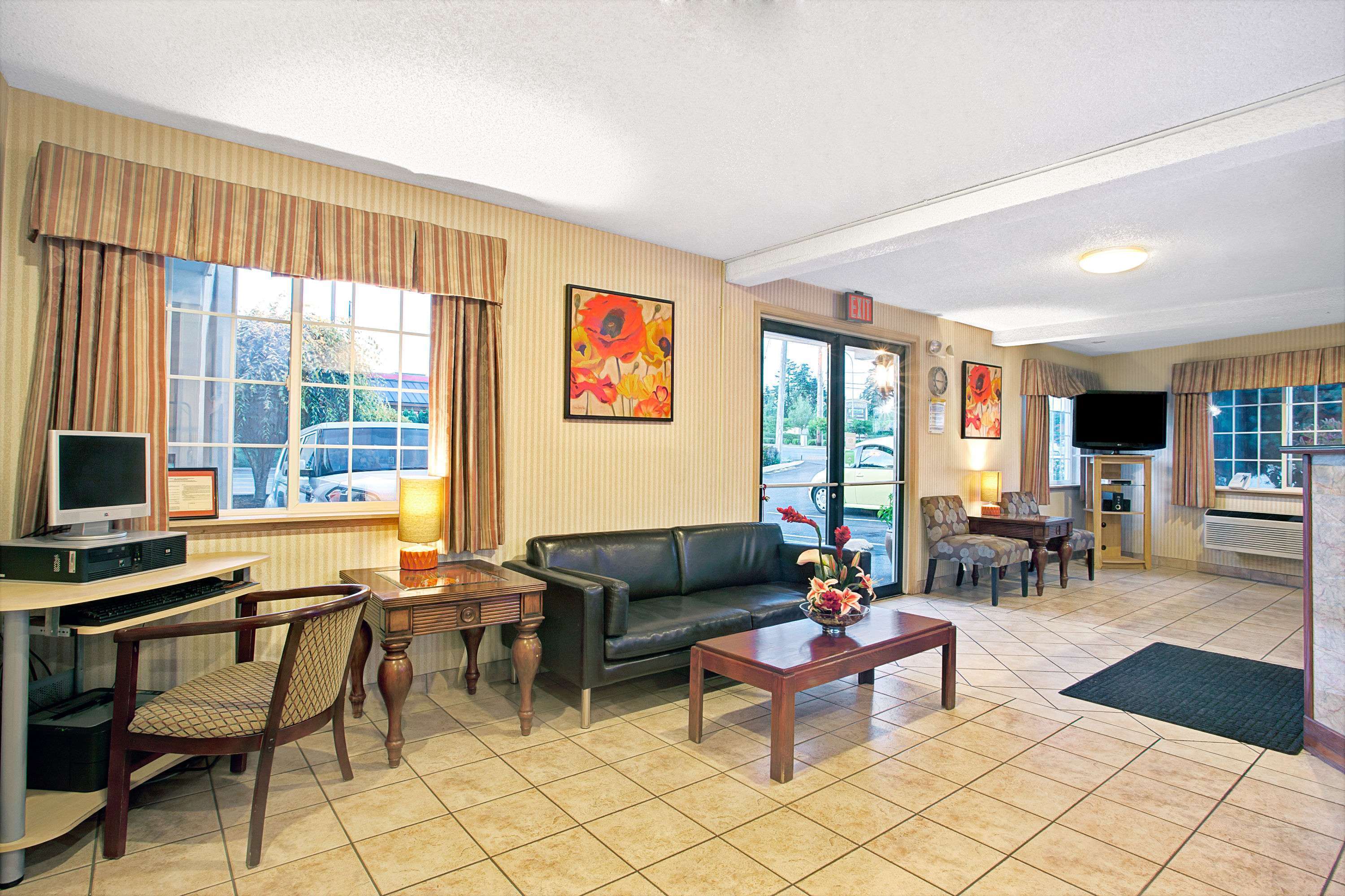 Days Inn by Wyndham Federal Way