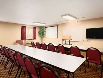 Super 8 by Wyndham Bellingham Airport/Ferndale