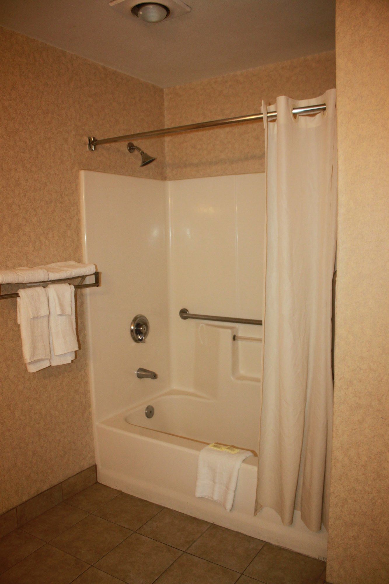 Port of Tacoma Inn