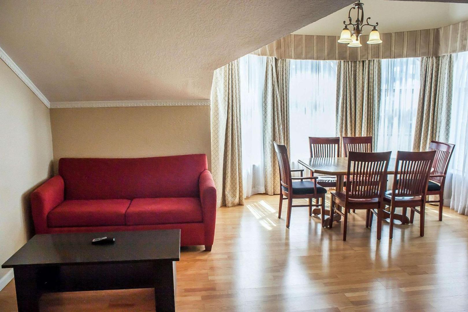 Quality Inn & Suites
