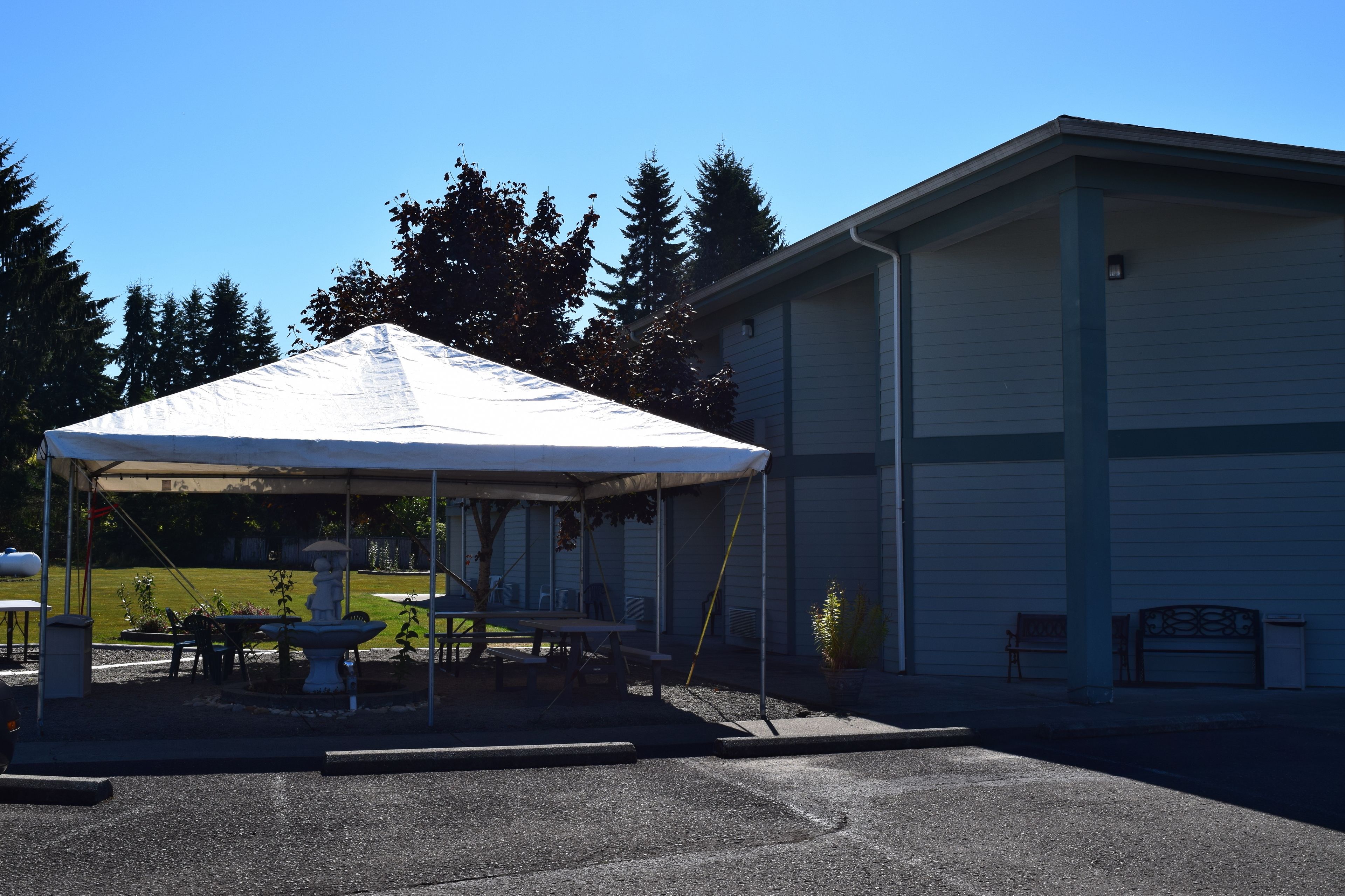 Dew Drop Inn Motel Forks