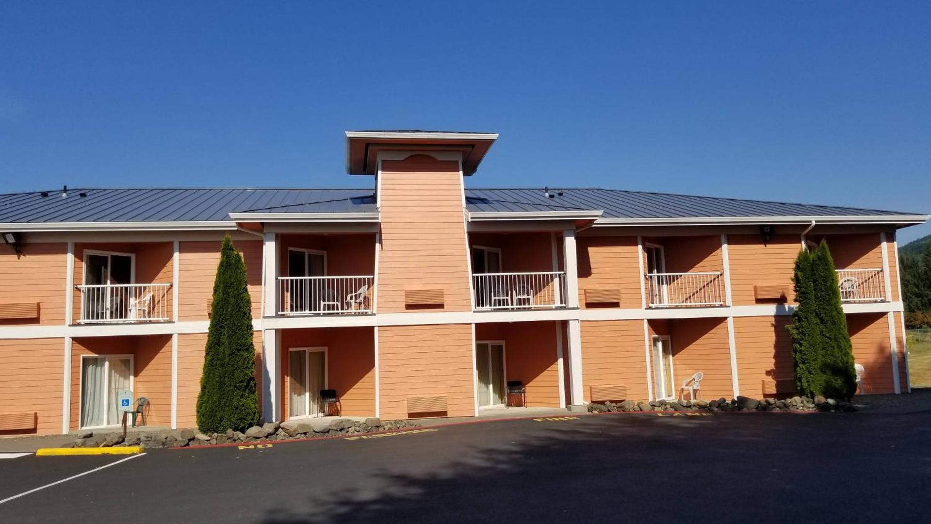 Dew Drop Inn Motel Forks