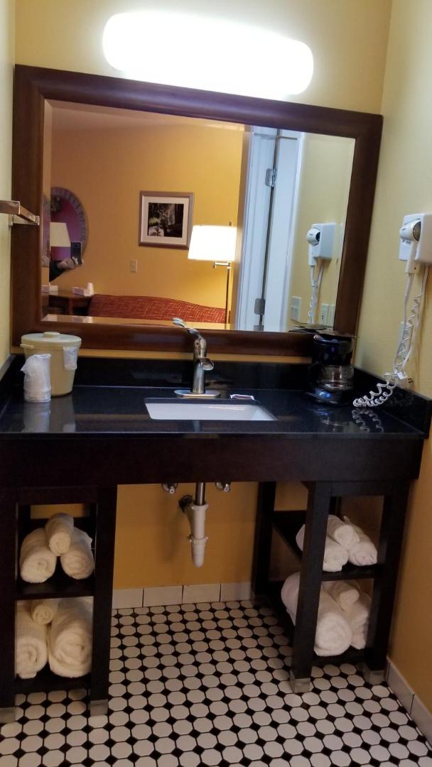 Dew Drop Inn Motel Forks