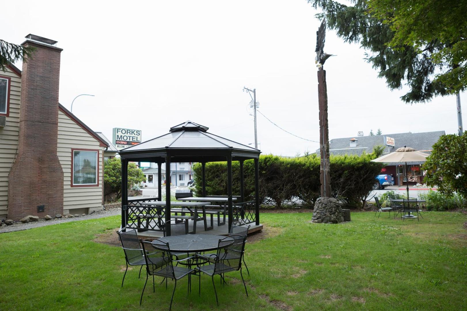 Forks Motel