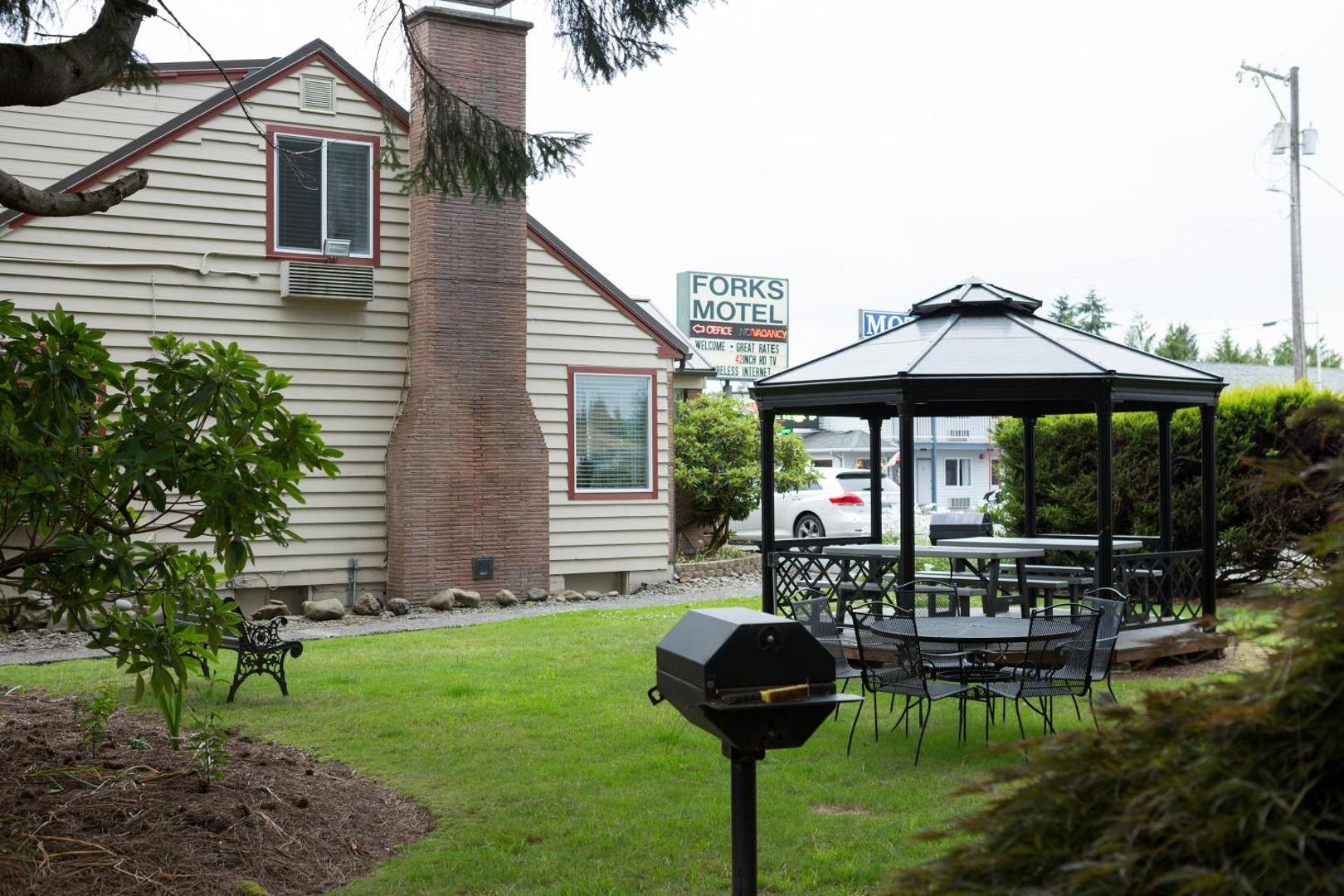 Forks Motel