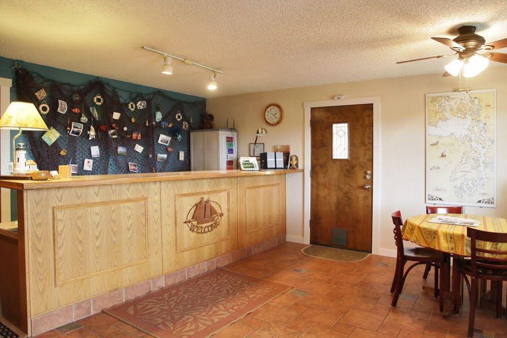Harbor Inn