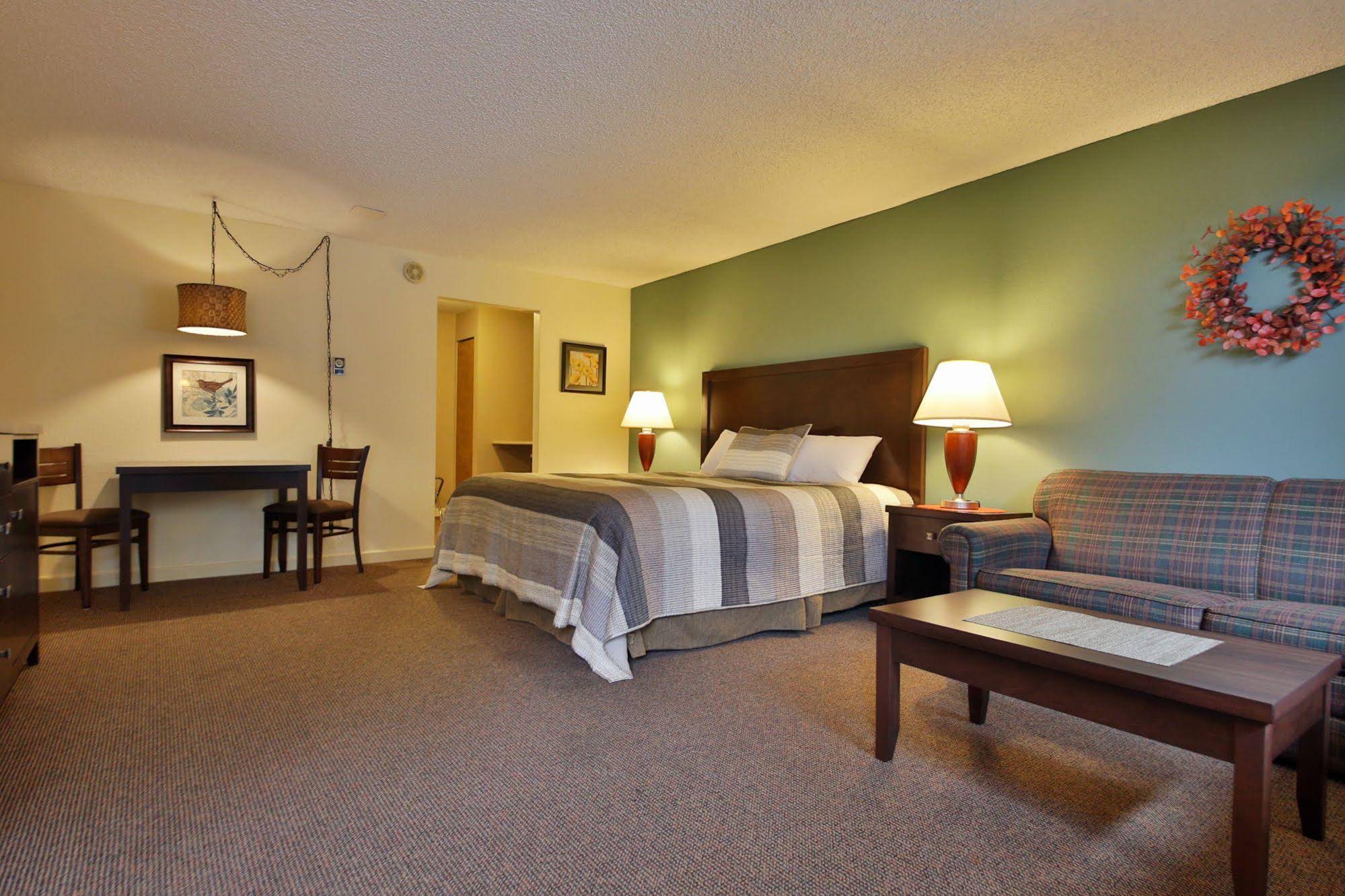 Harbor Inn