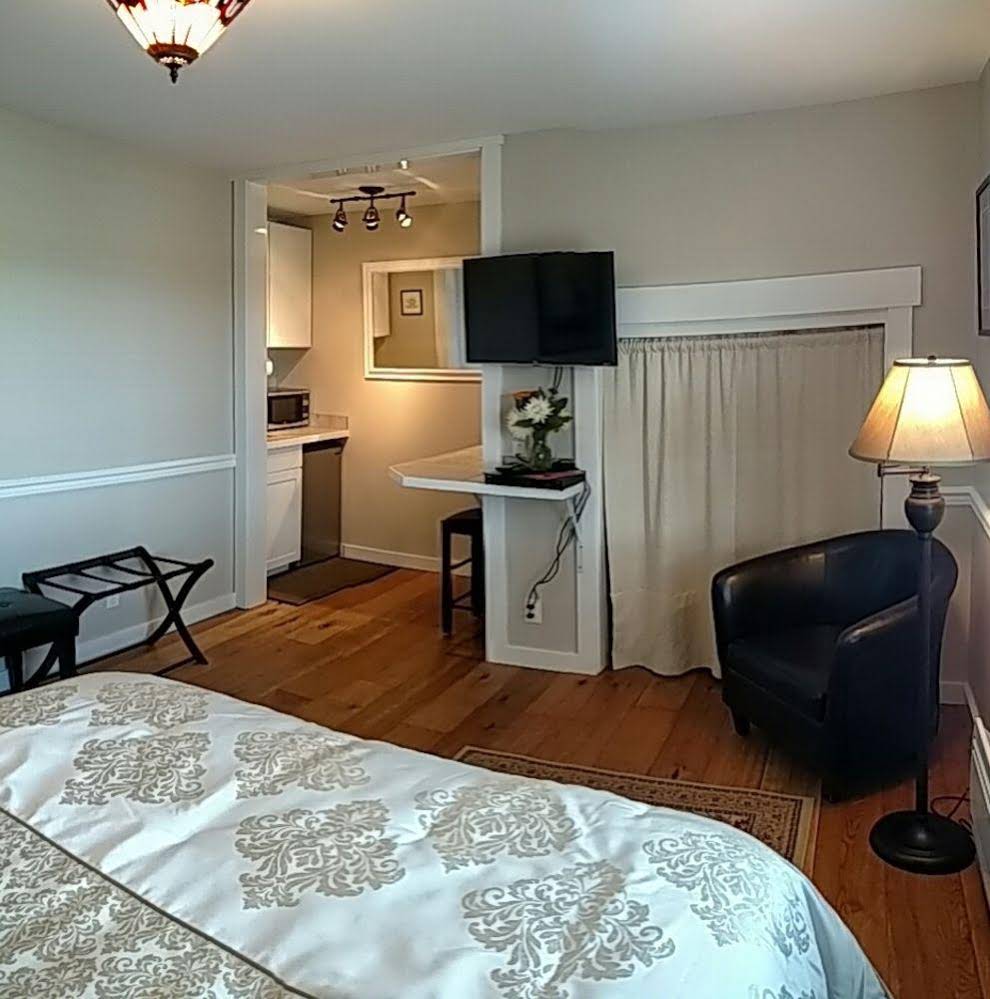 Friday Harbor Grand B&b