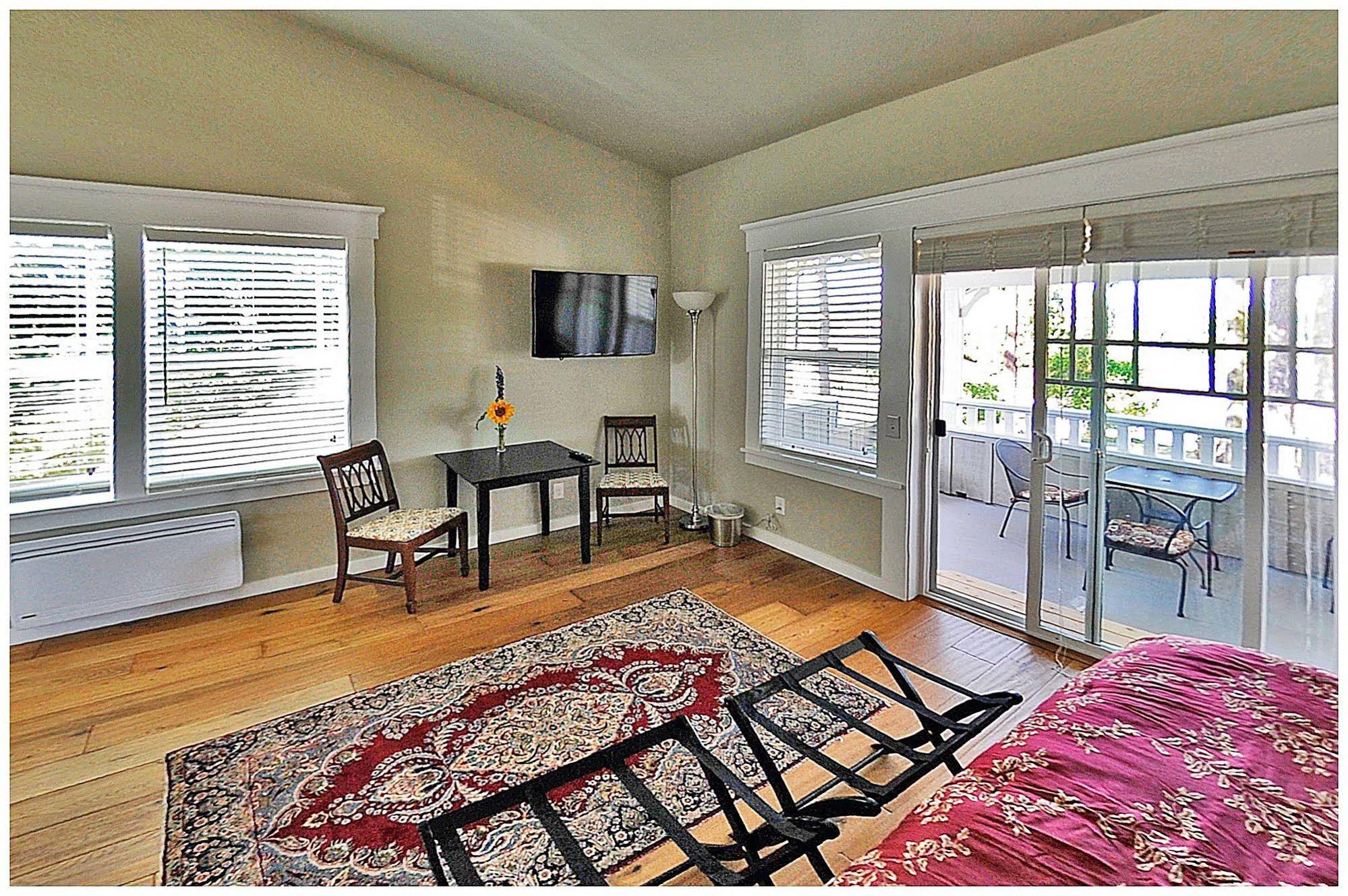 Friday Harbor Grand B&b