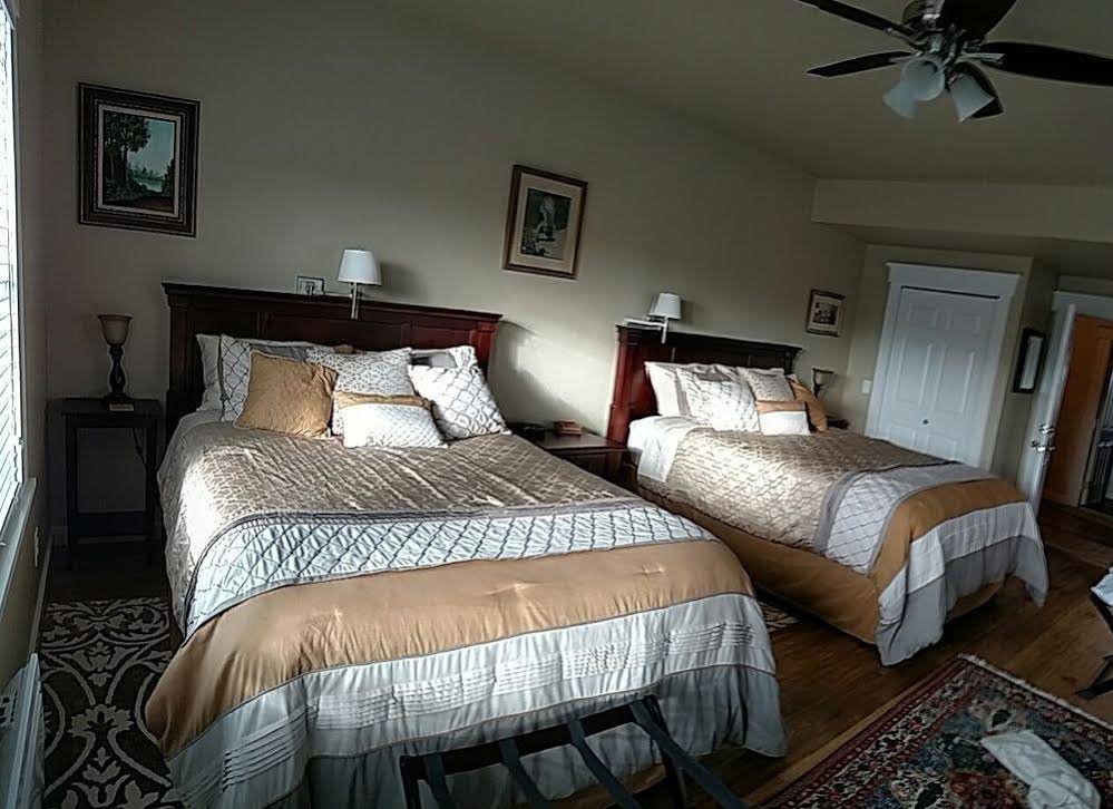 Friday Harbor Grand B&b