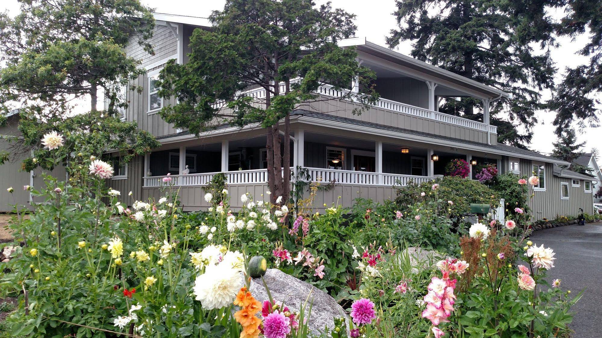 Friday Harbor Grand B&b