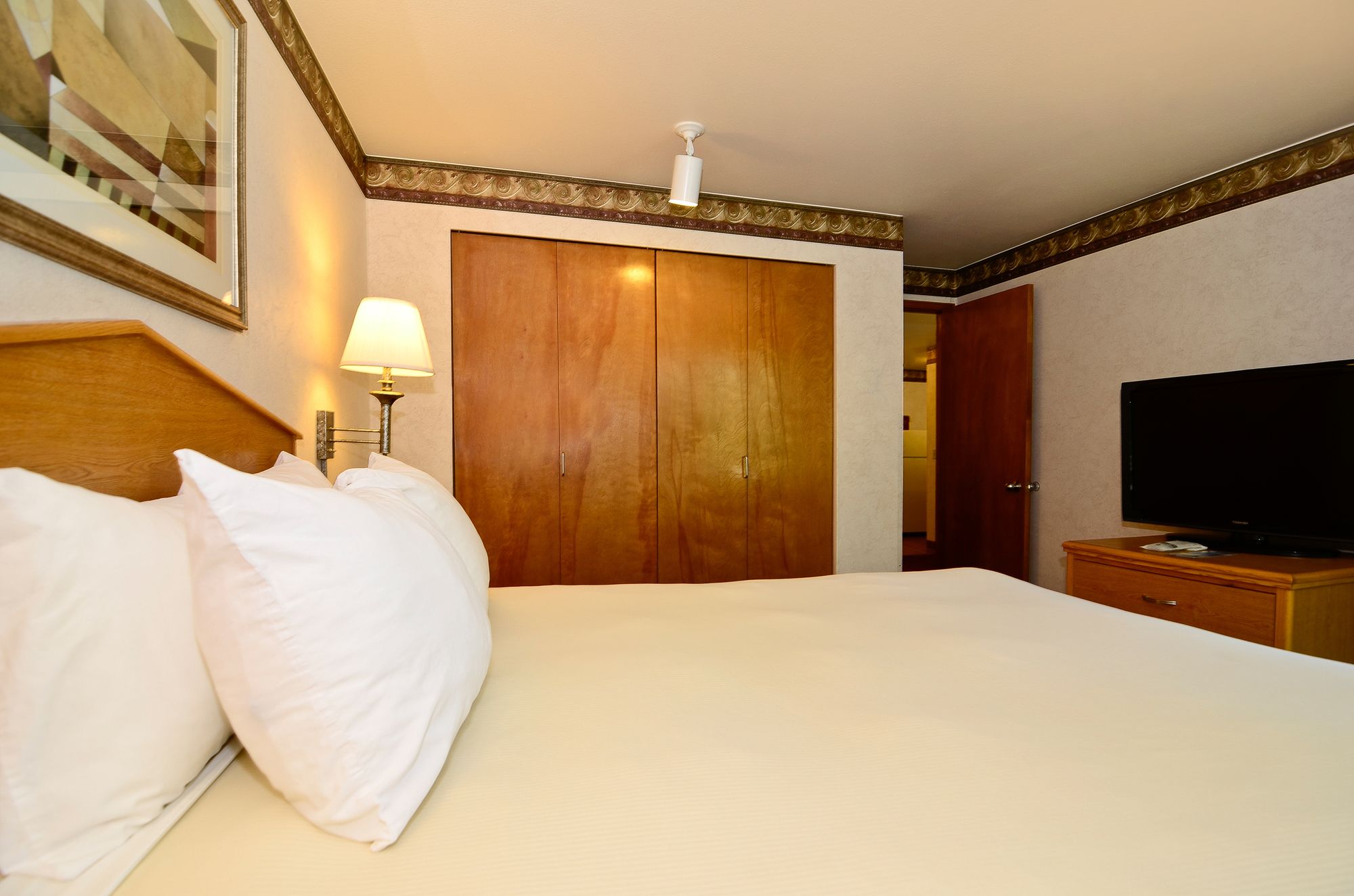 Friday Harbor Suites