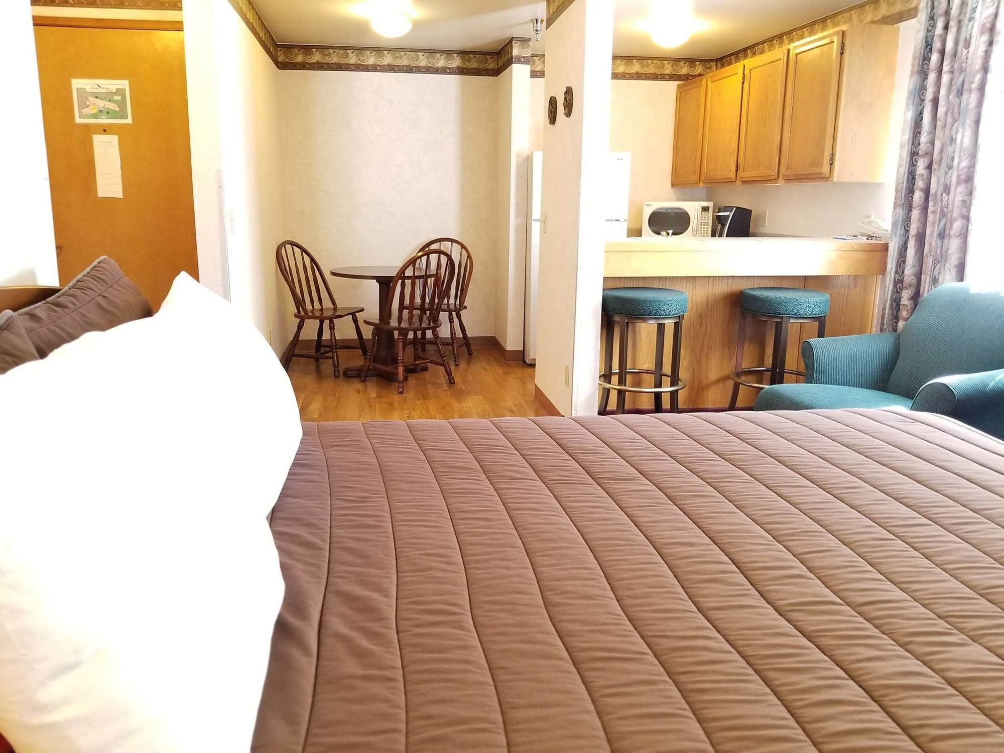Friday Harbor Suites